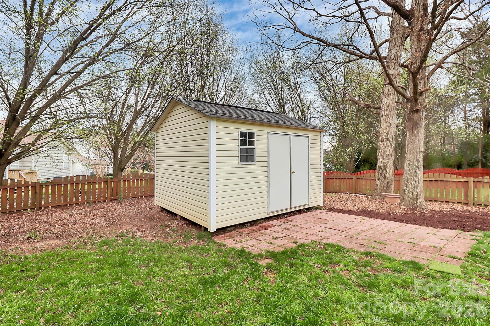 11816 Pheasant Lane — Charlotte