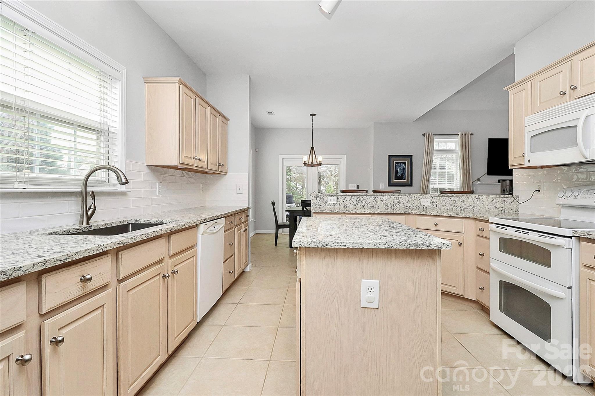 11816 Pheasant Lane — Charlotte