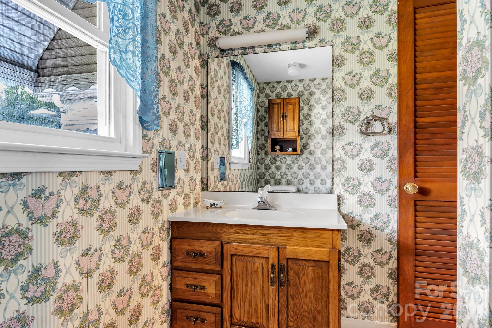 310 E Ryder Avenue — Landis
