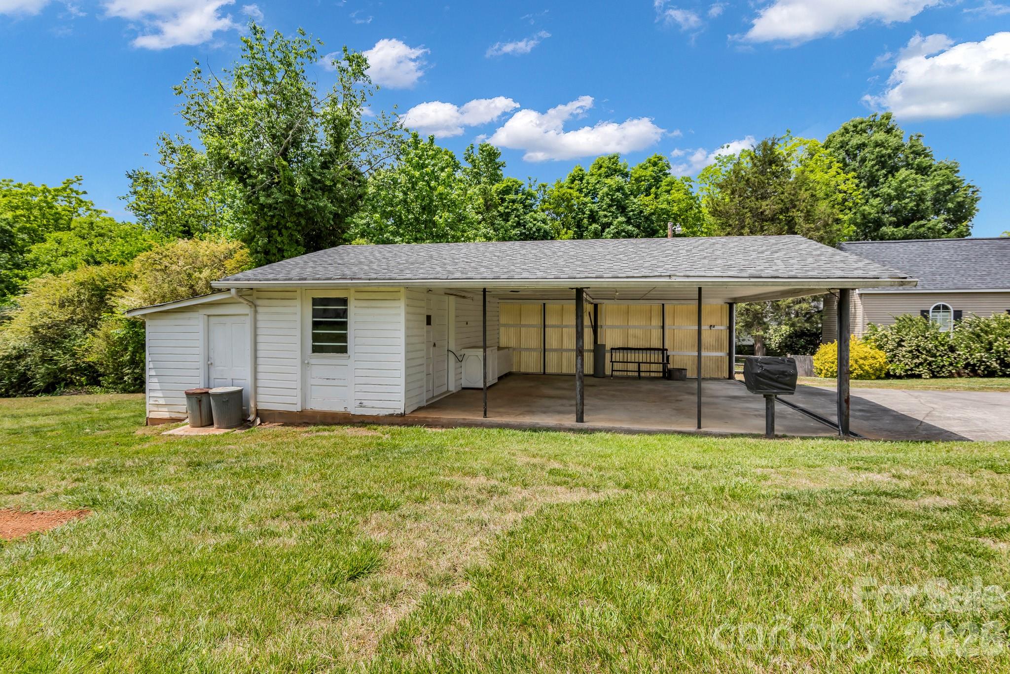 310 E Ryder Avenue — Landis