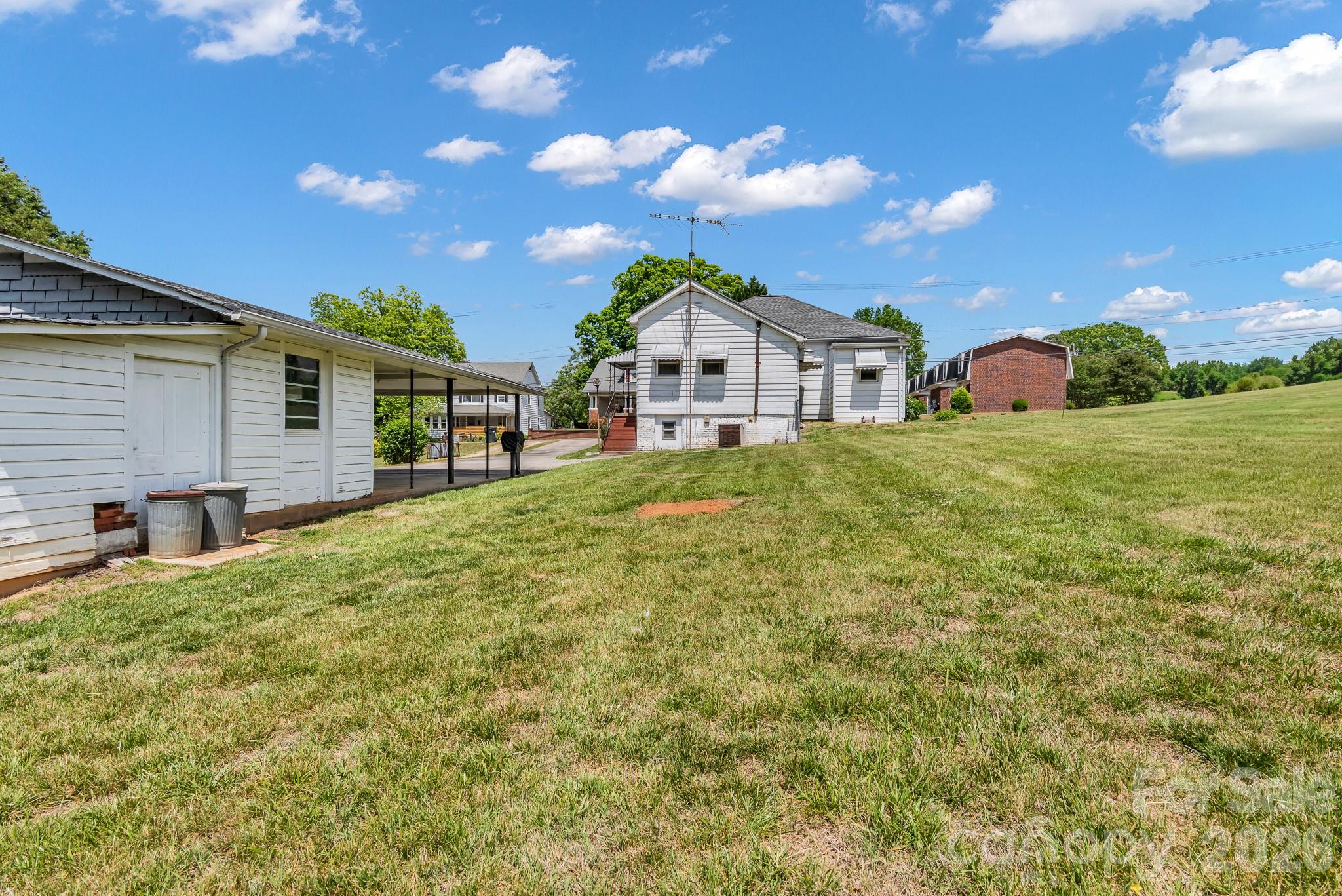 310 E Ryder Avenue — Landis