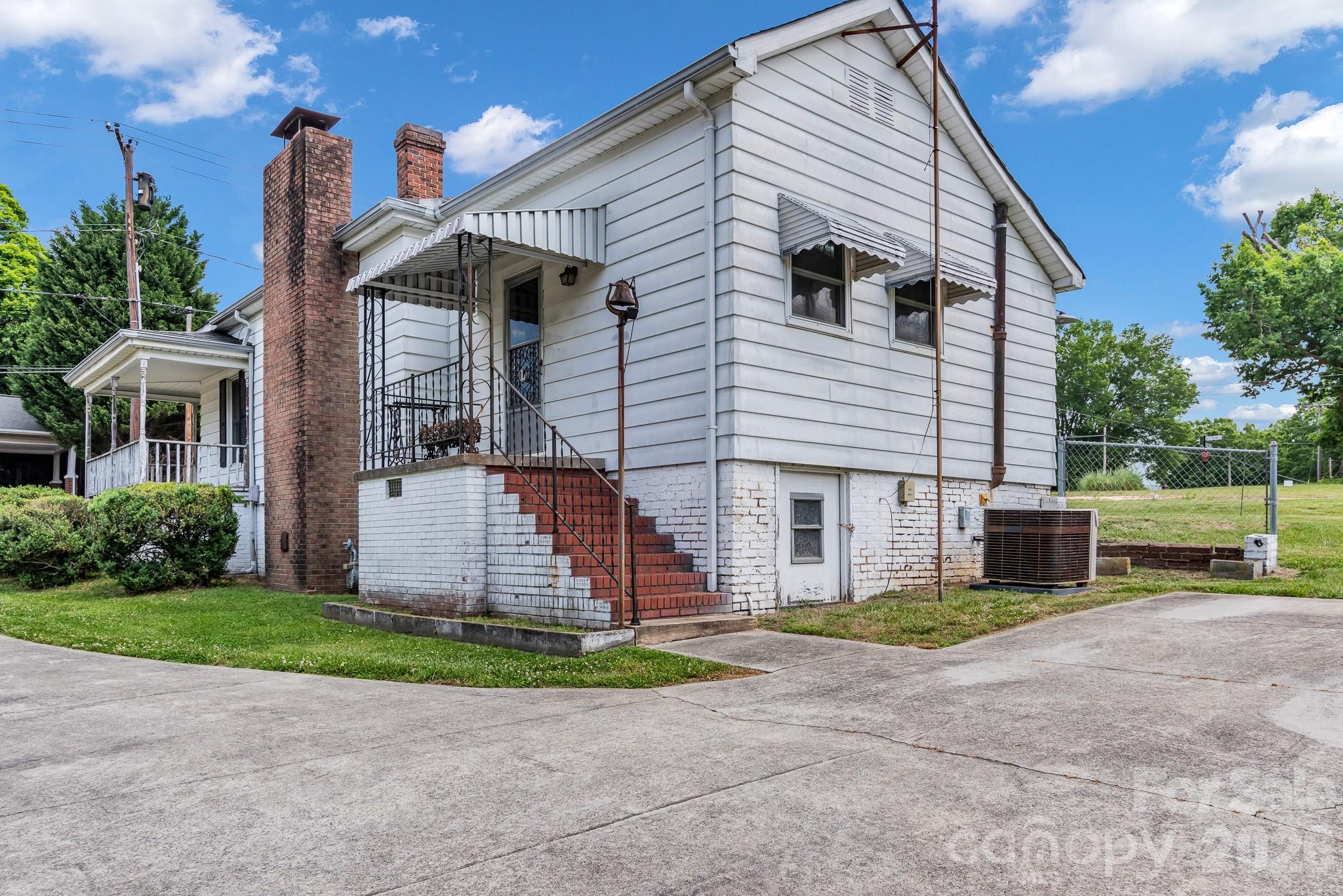 310 E Ryder Avenue — Landis
