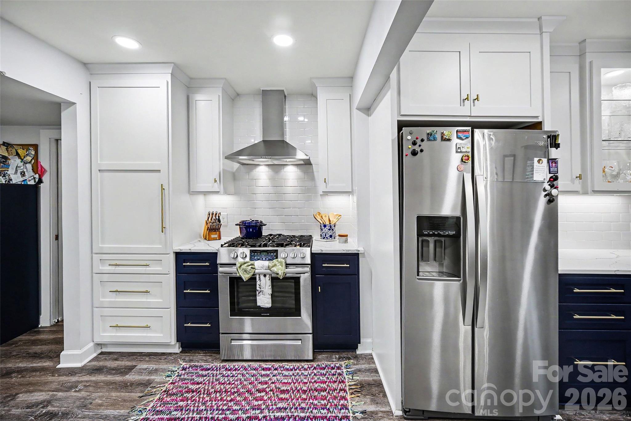 1528 S Point Road — Belmont