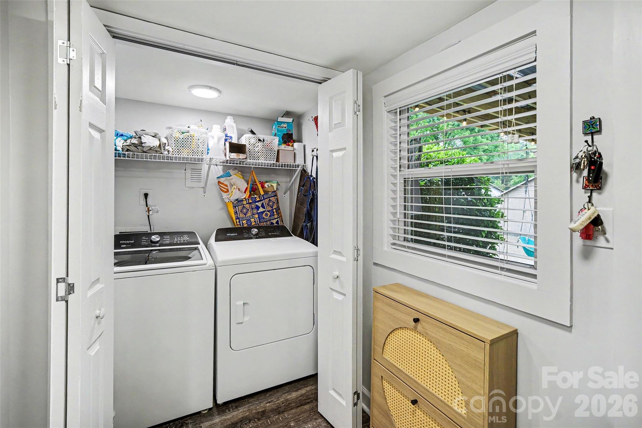 1528 S Point Road — Belmont