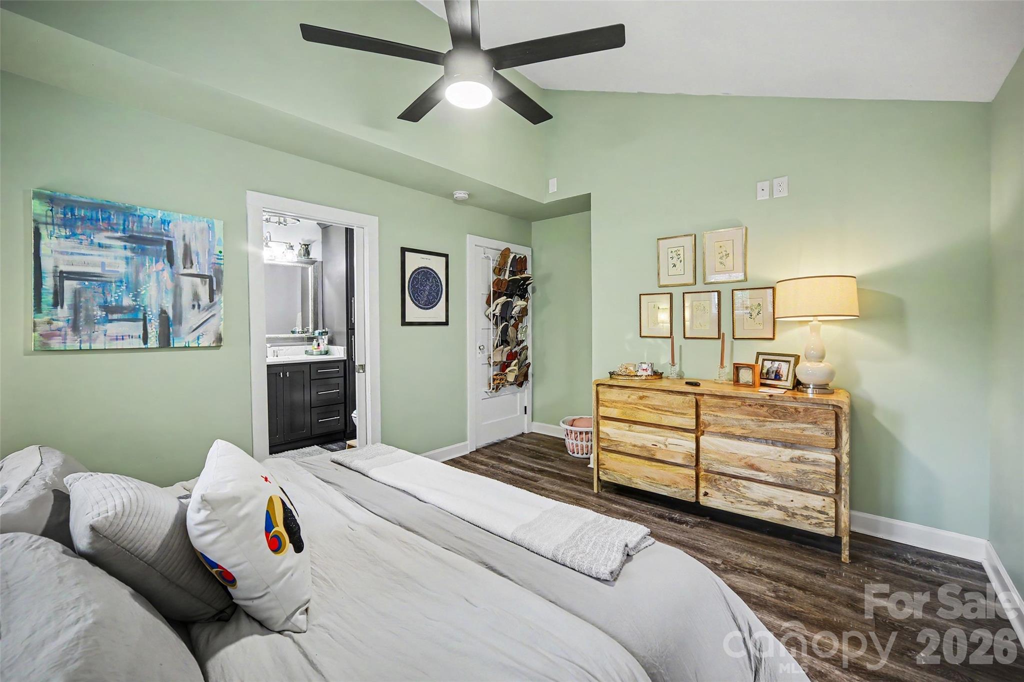 1528 S Point Road — Belmont