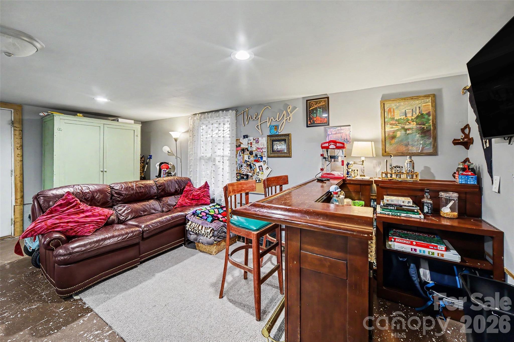 1528 S Point Road — Belmont