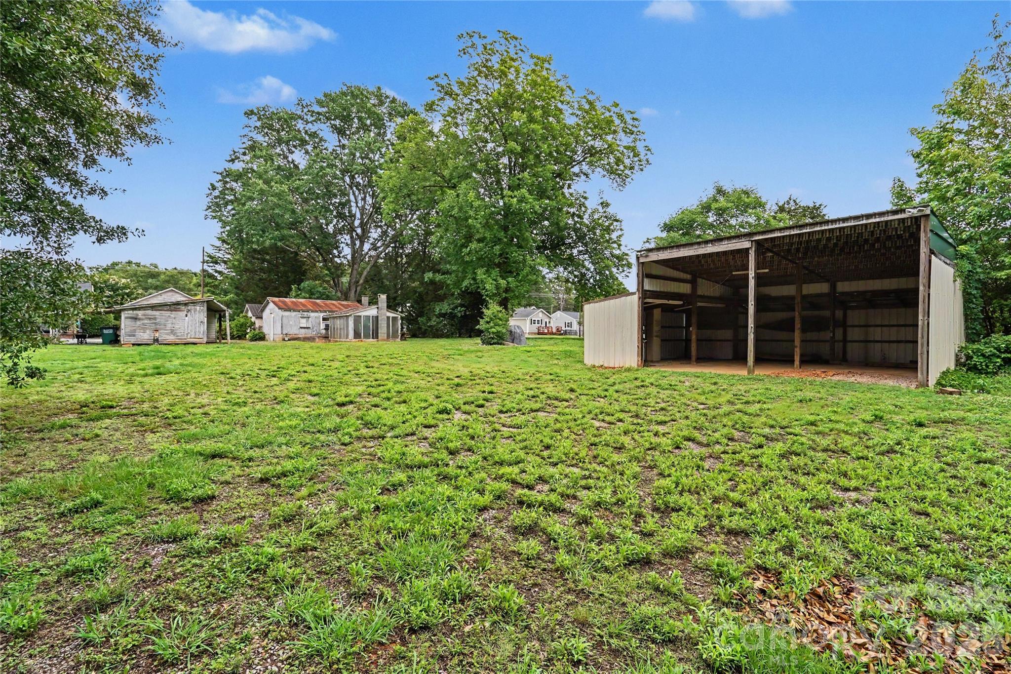 1528 S Point Road — Belmont