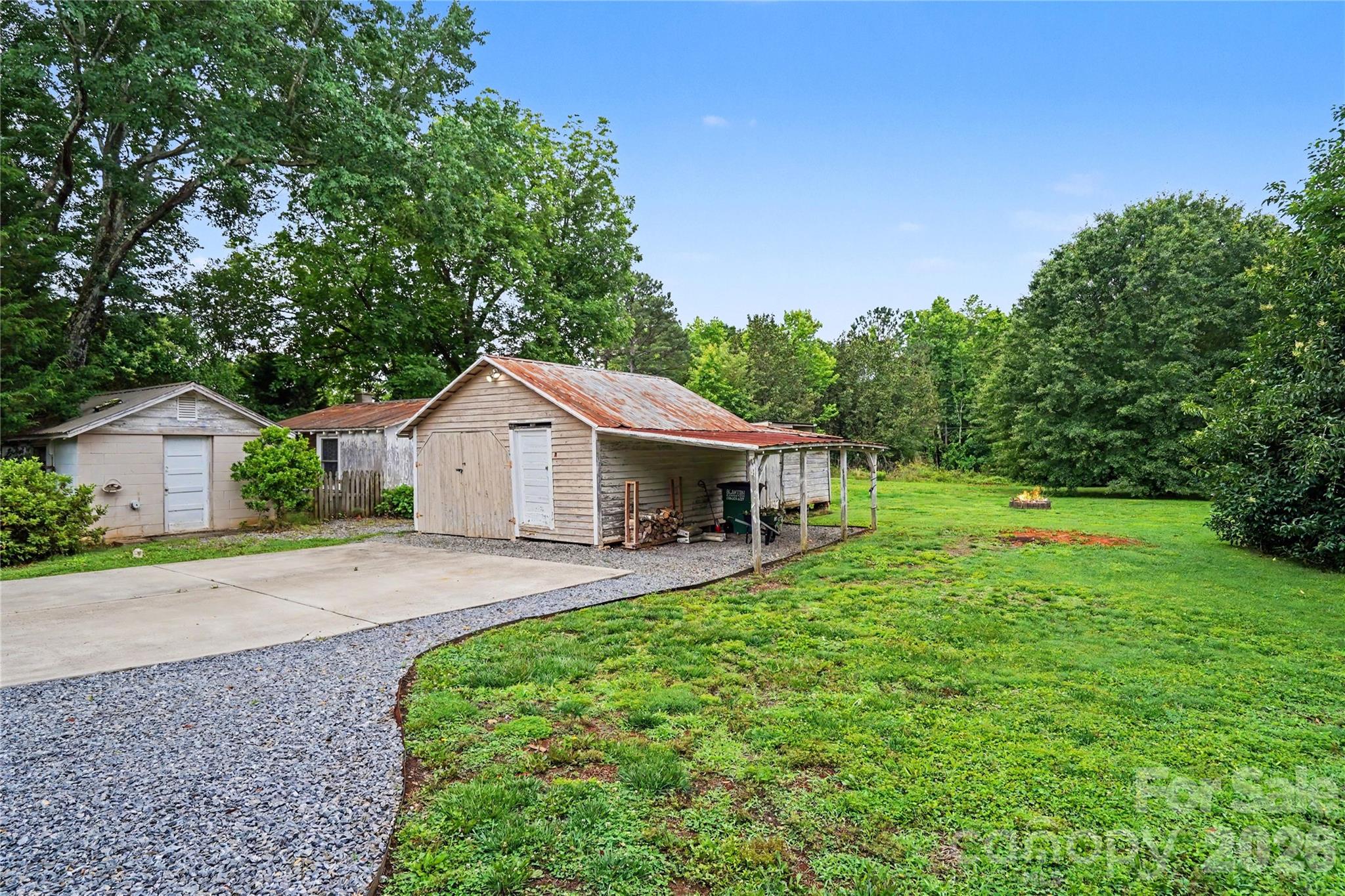 1528 S Point Road — Belmont