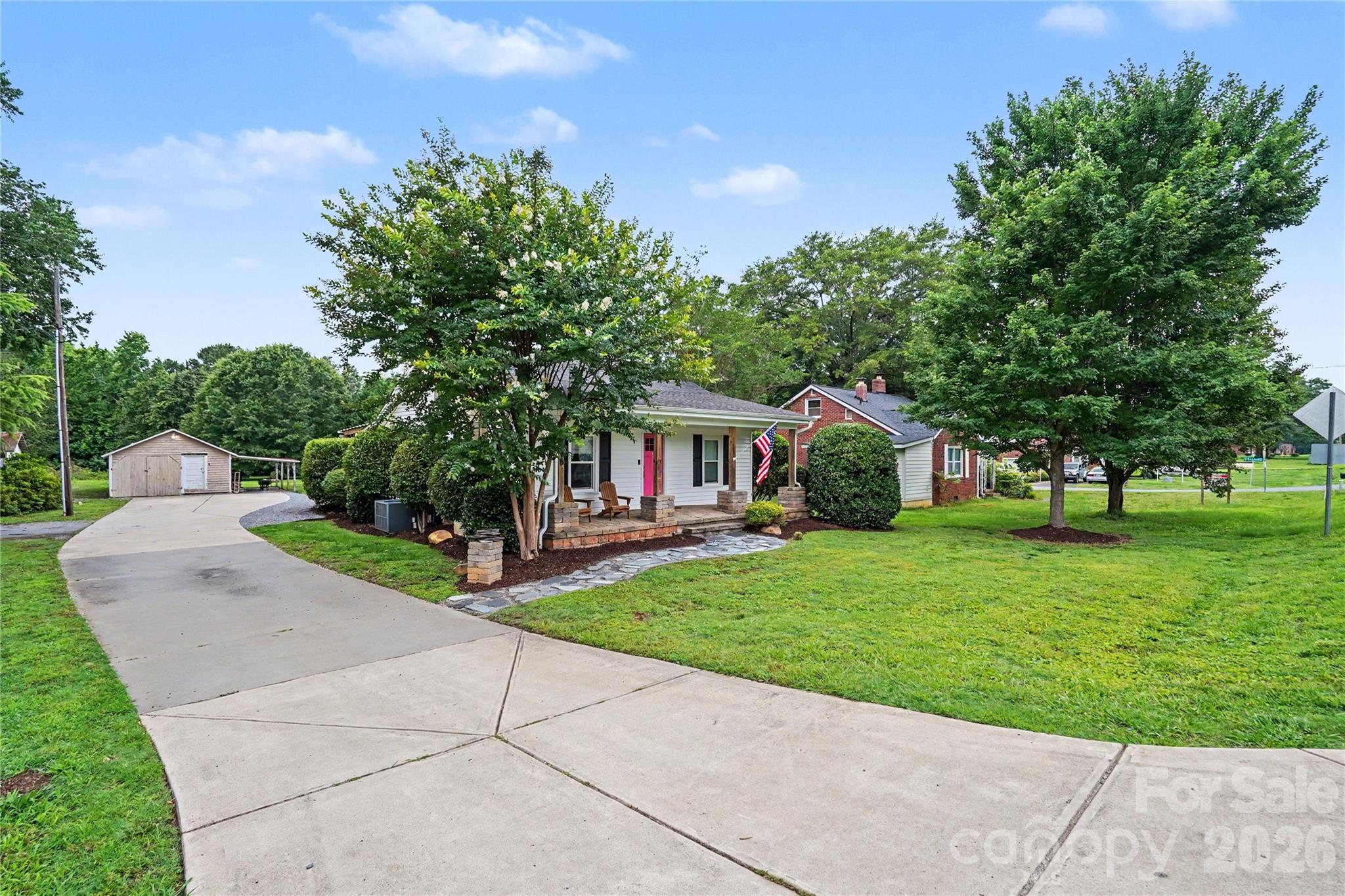 1528 S Point Road — Belmont