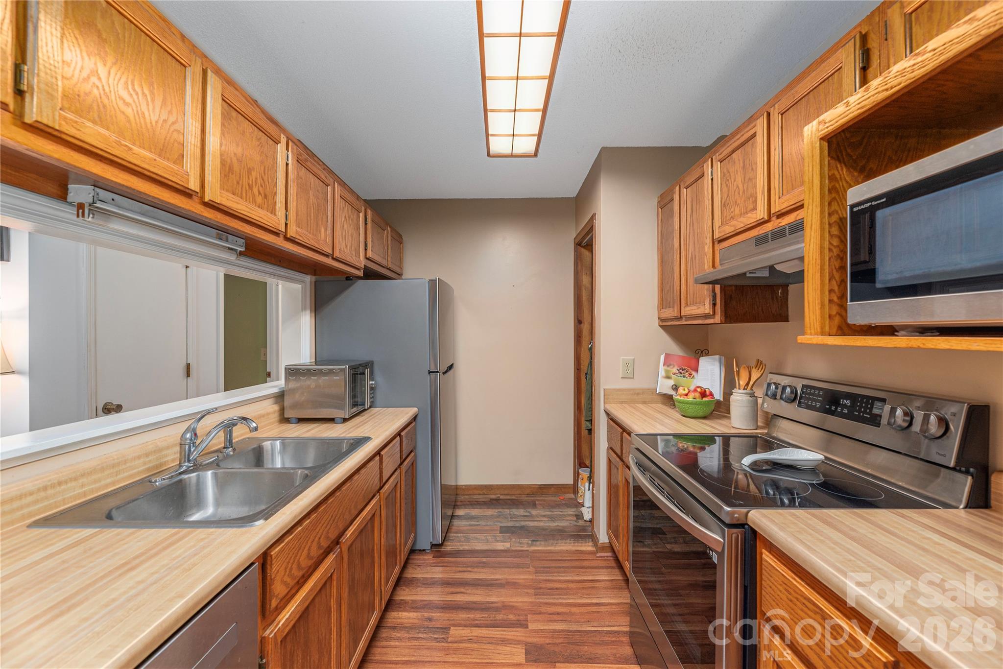 100 Bristol Lane — Maggie Valley