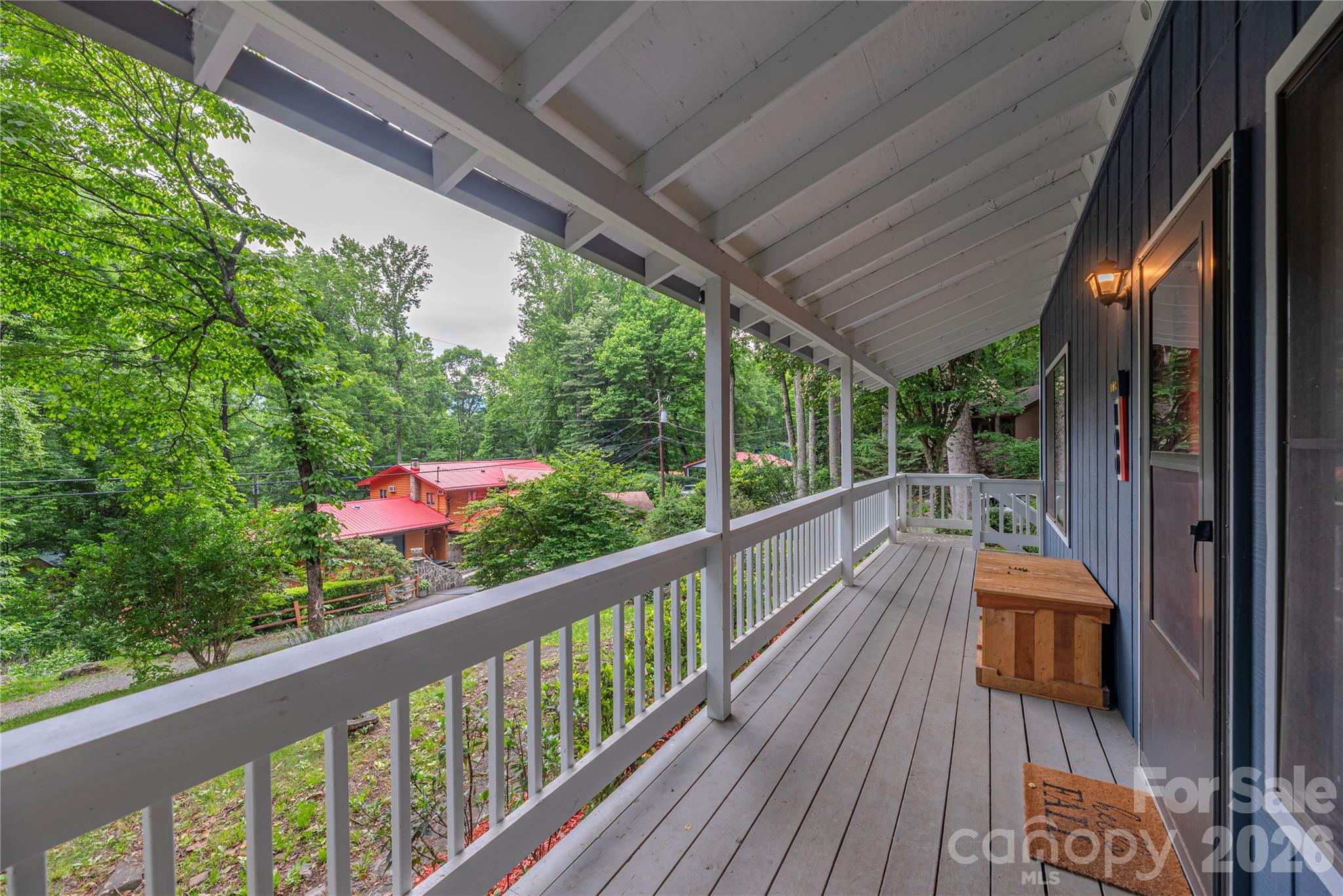 100 Bristol Lane — Maggie Valley