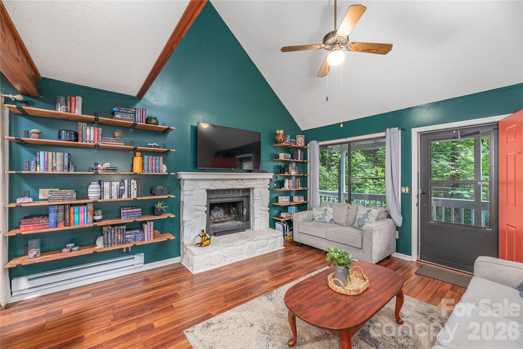 100 Bristol Lane — Maggie Valley