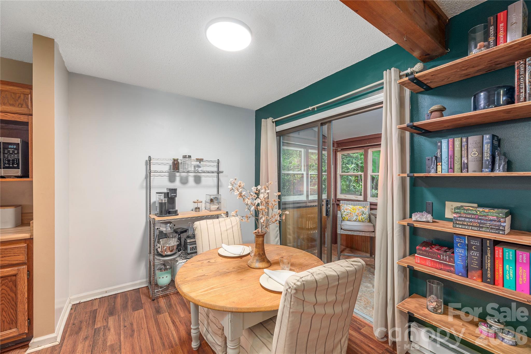 100 Bristol Lane — Maggie Valley
