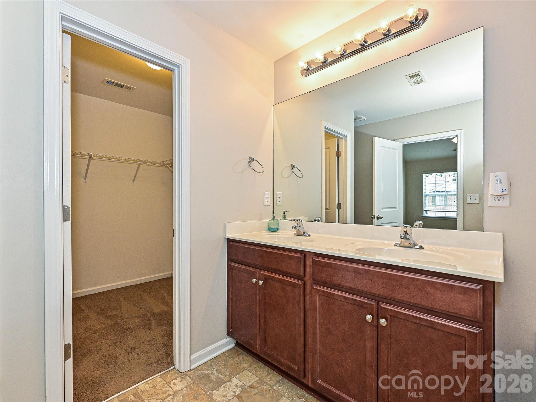 6709 Broad Valley Court — Charlotte