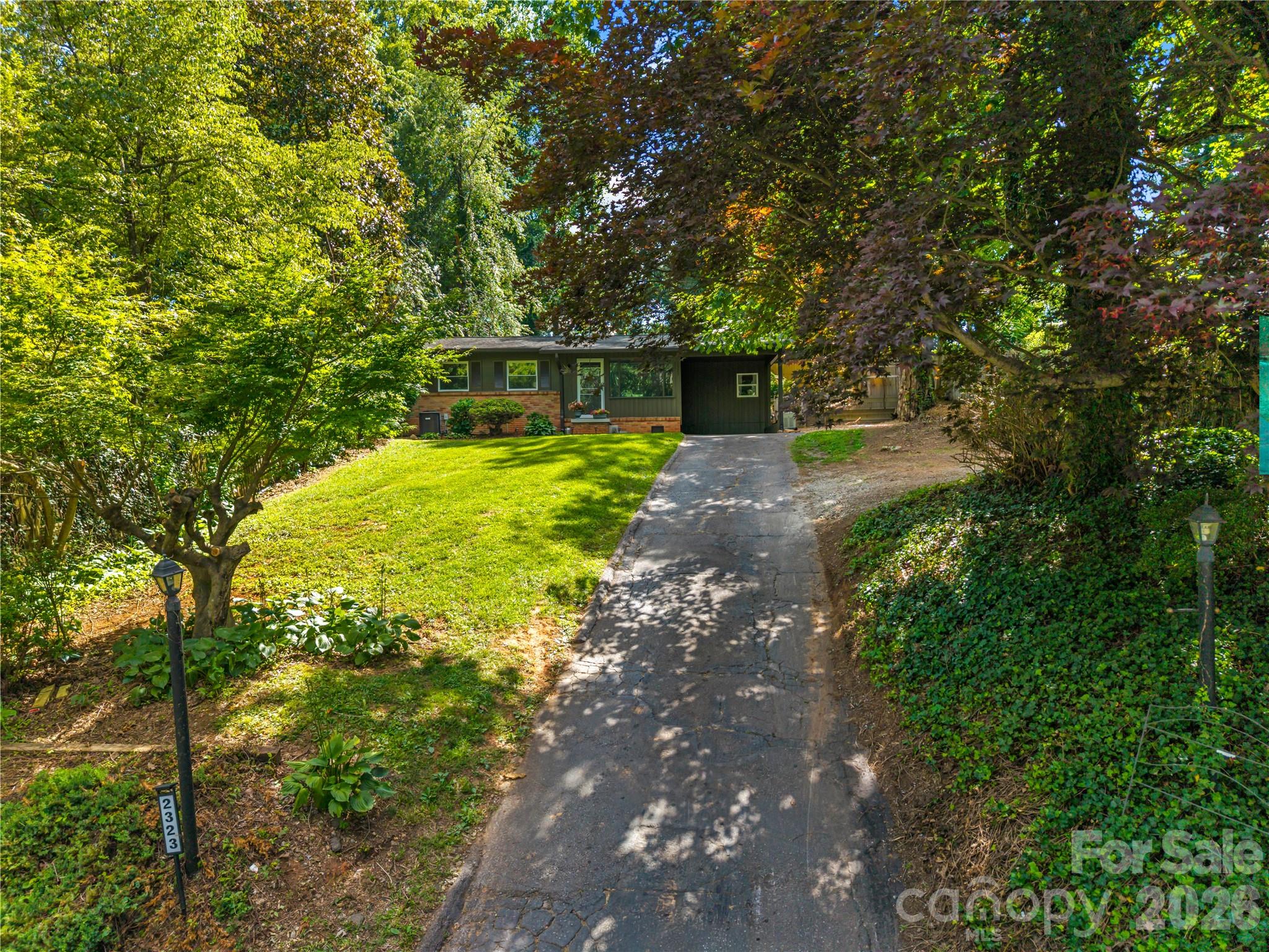 2323 Greater Druid Hills Boulevard — Hendersonville