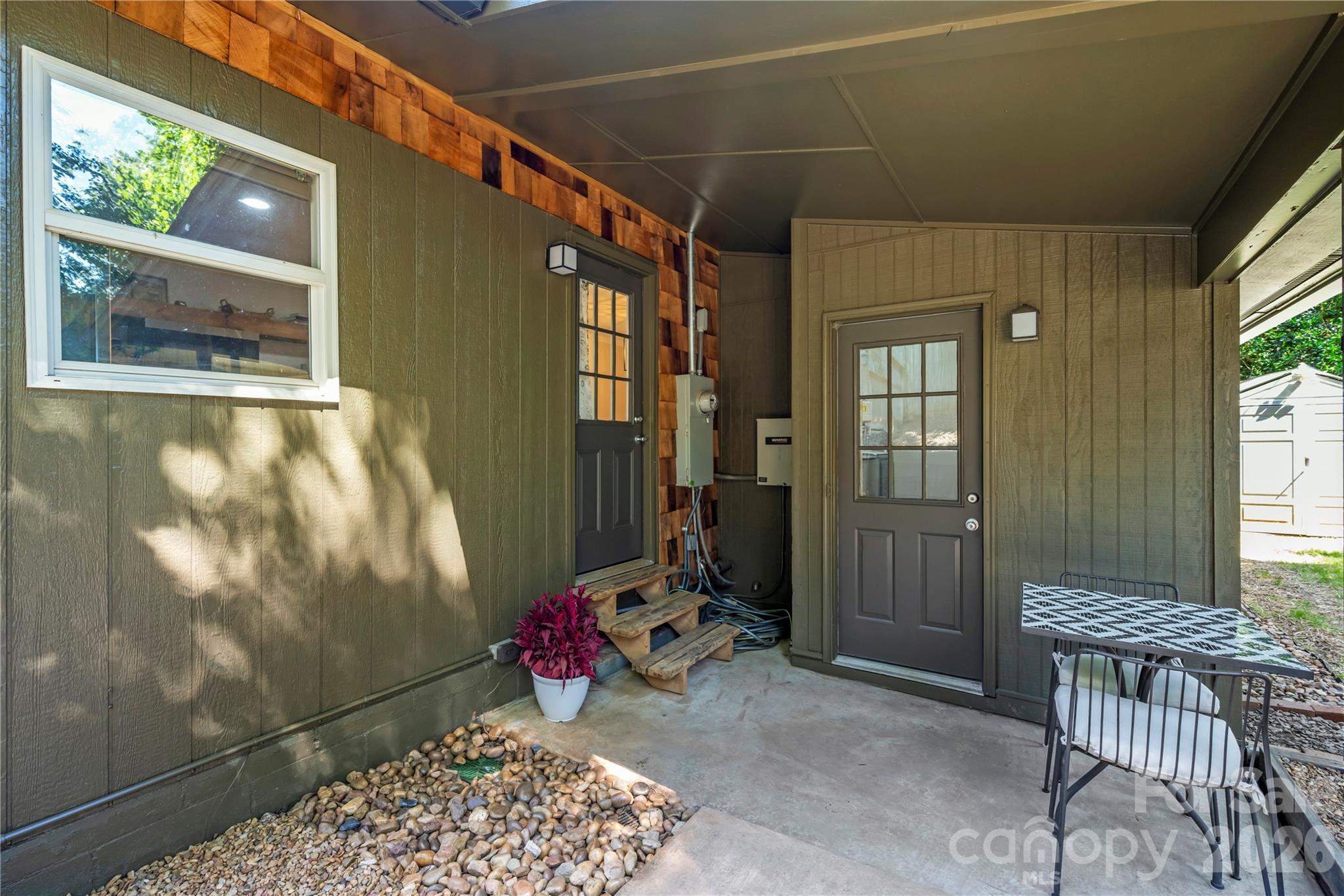 2323 Greater Druid Hills Boulevard — Hendersonville