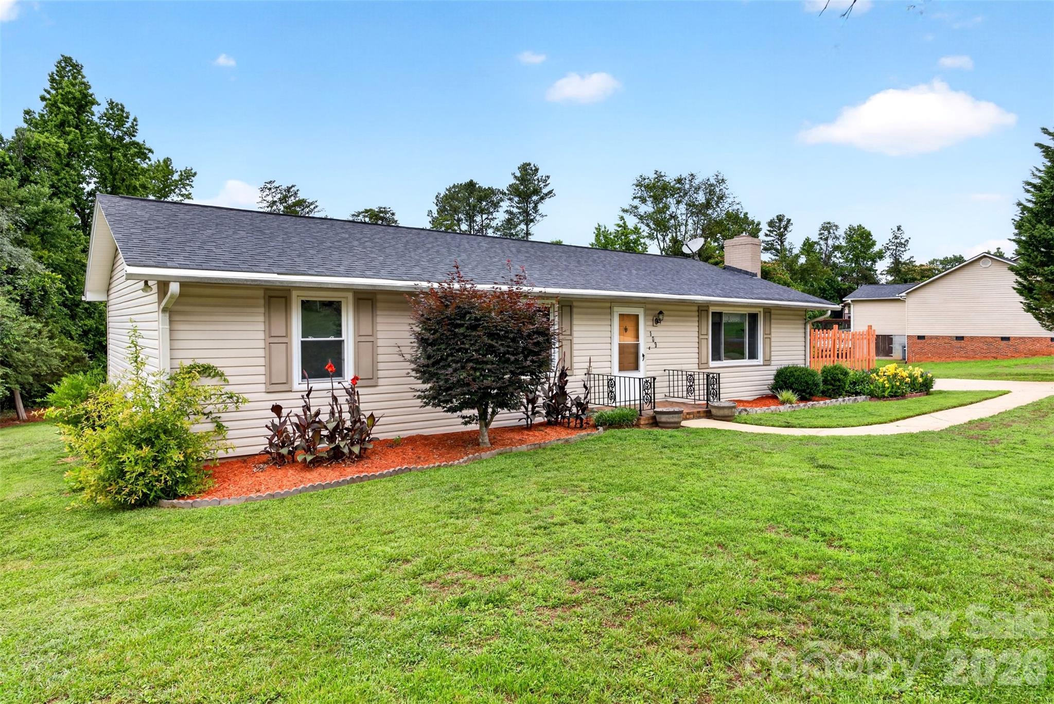 109 Woodruff Court — Moore