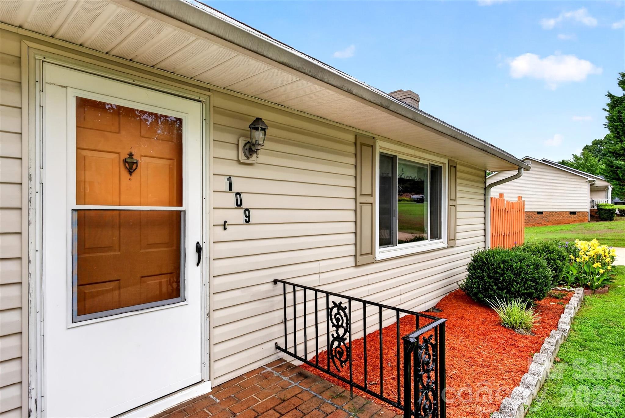 109 Woodruff Court — Moore
