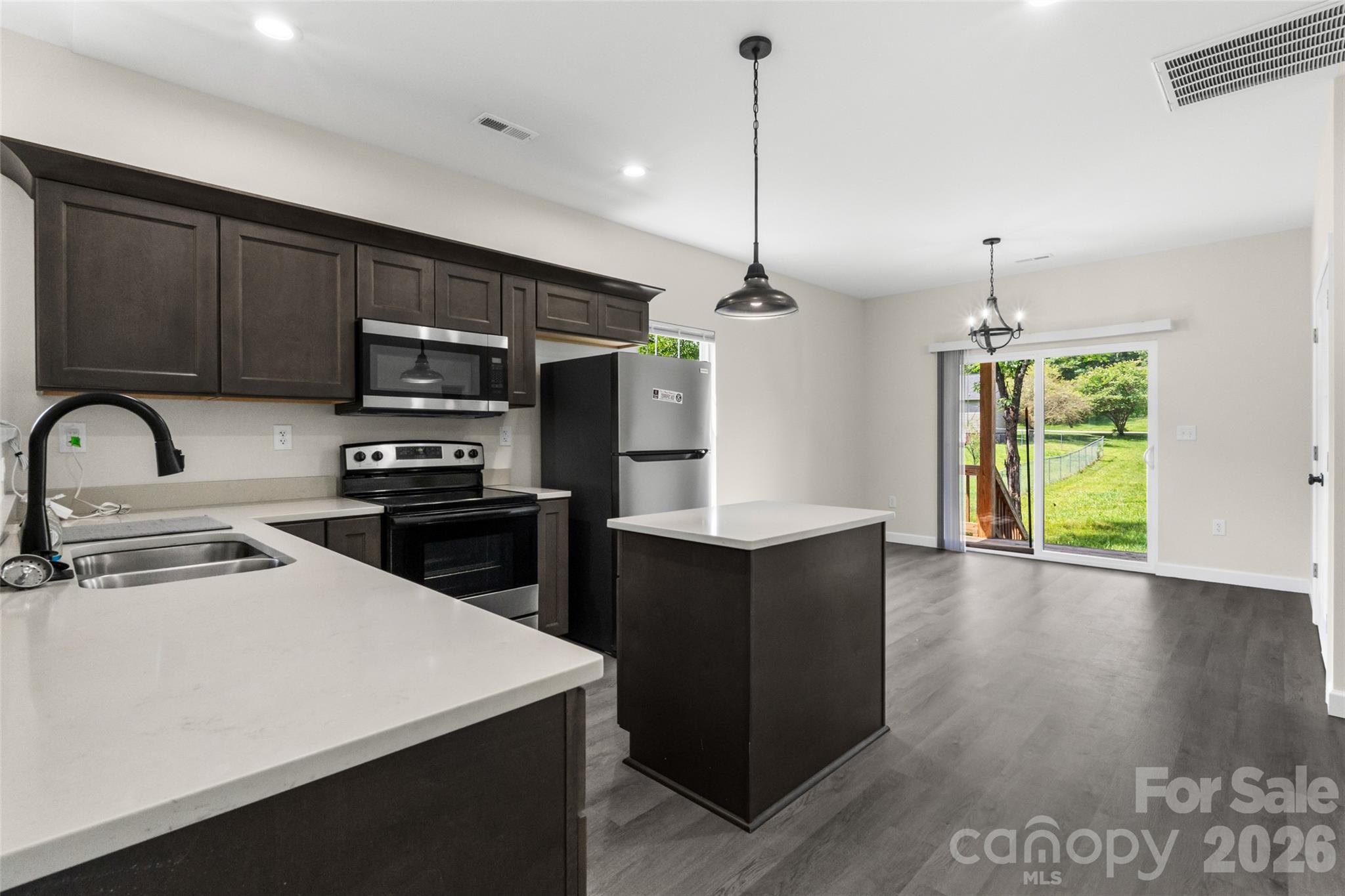 208 Nottingham Drive — York