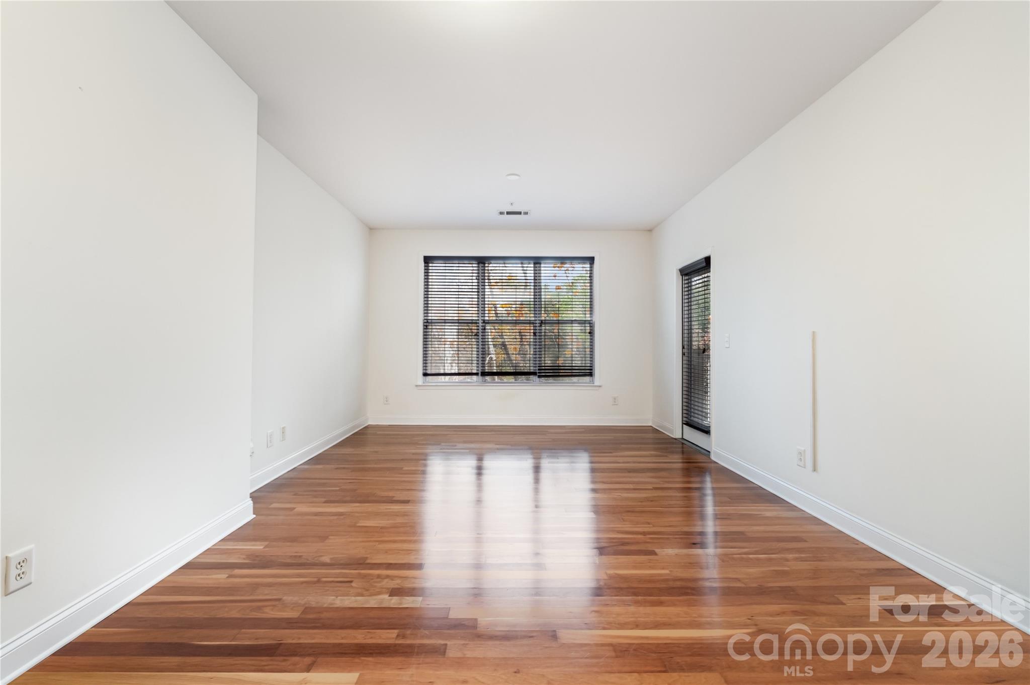 1000 E Woodlawn Road #217 — Charlotte