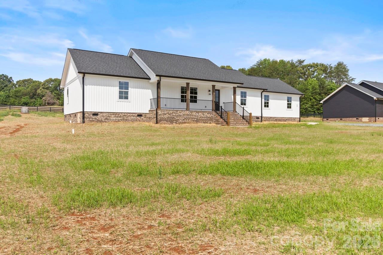 725 Alf Hoover Road — Lincolnton