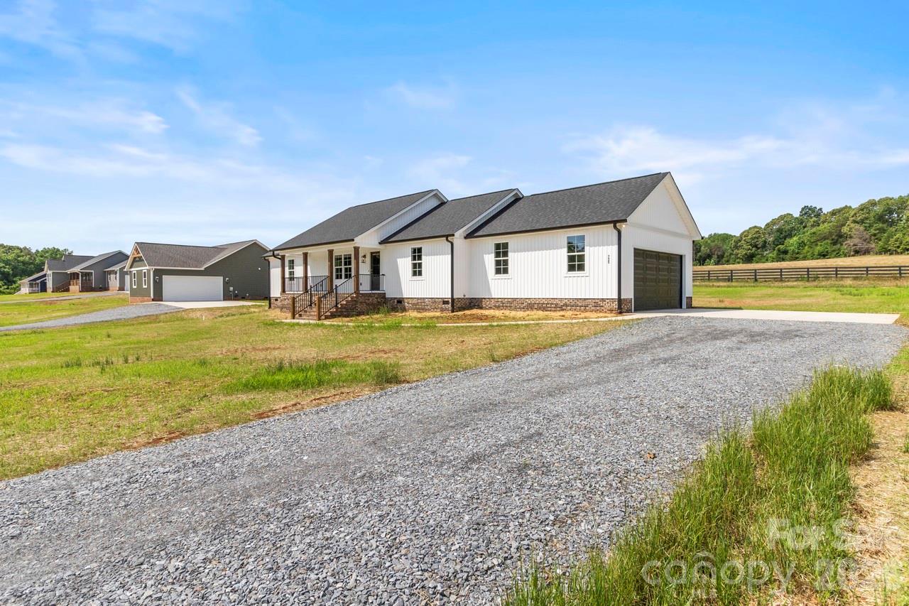 725 Alf Hoover Road — Lincolnton