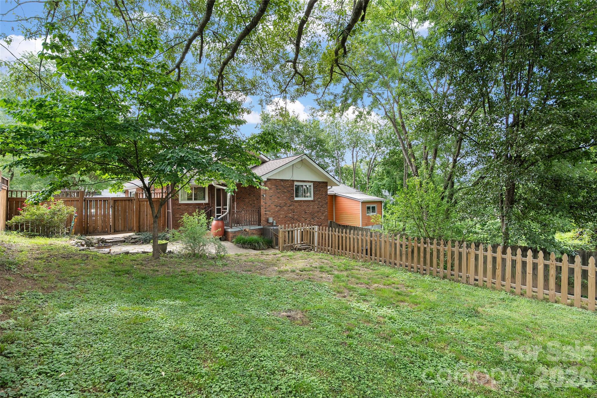 155 Michigan Avenue — Asheville