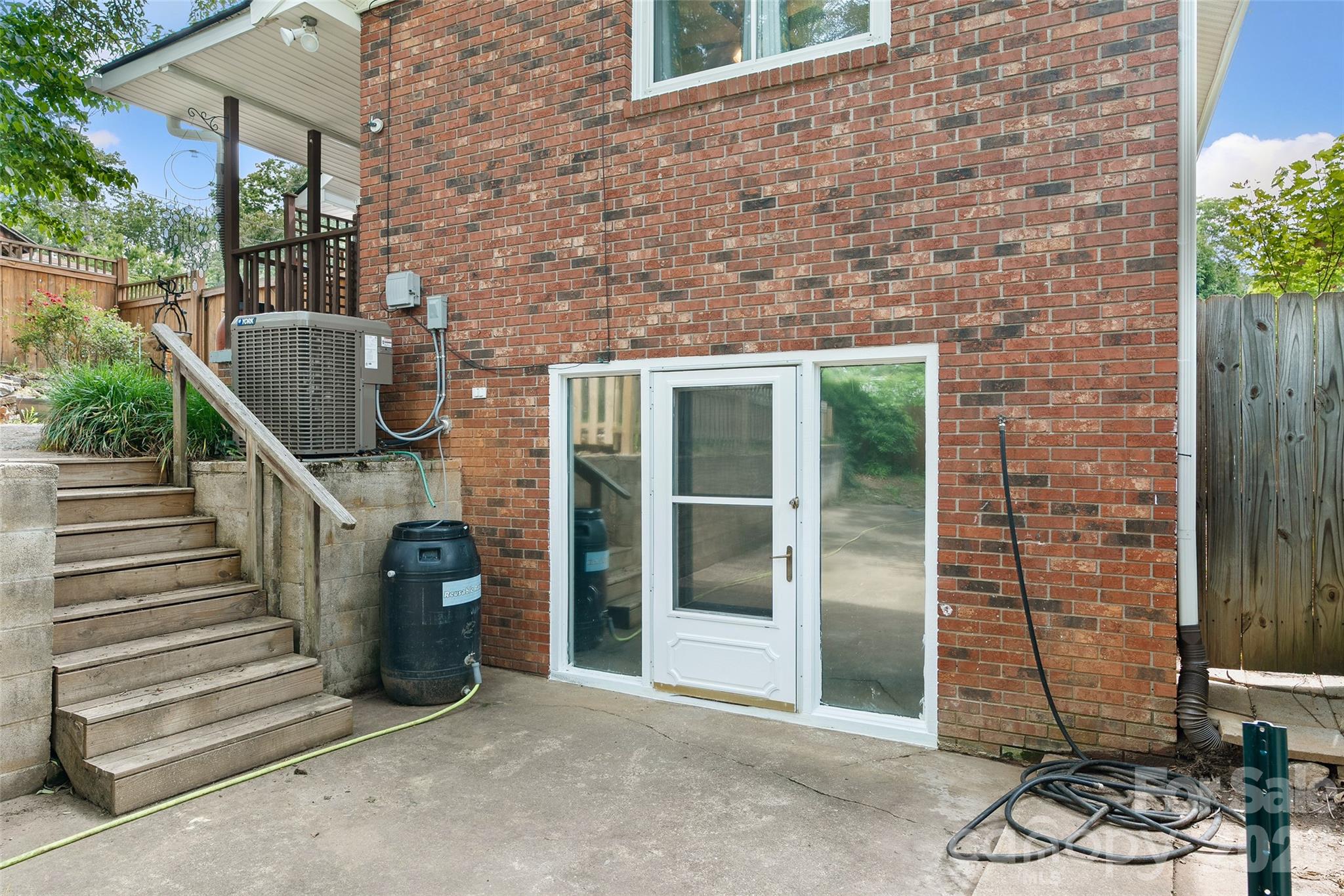155 Michigan Avenue — Asheville