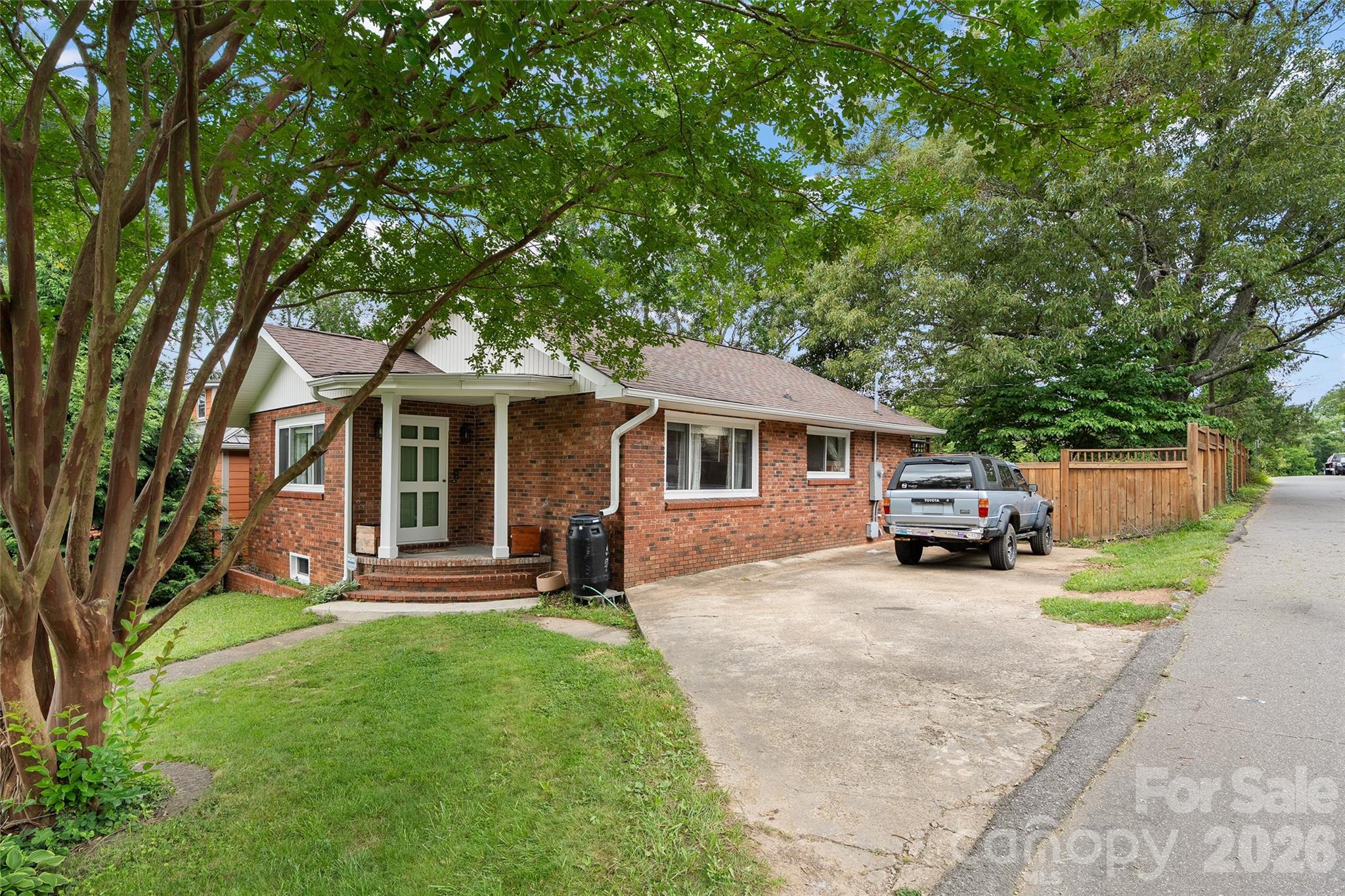 155 Michigan Avenue — Asheville