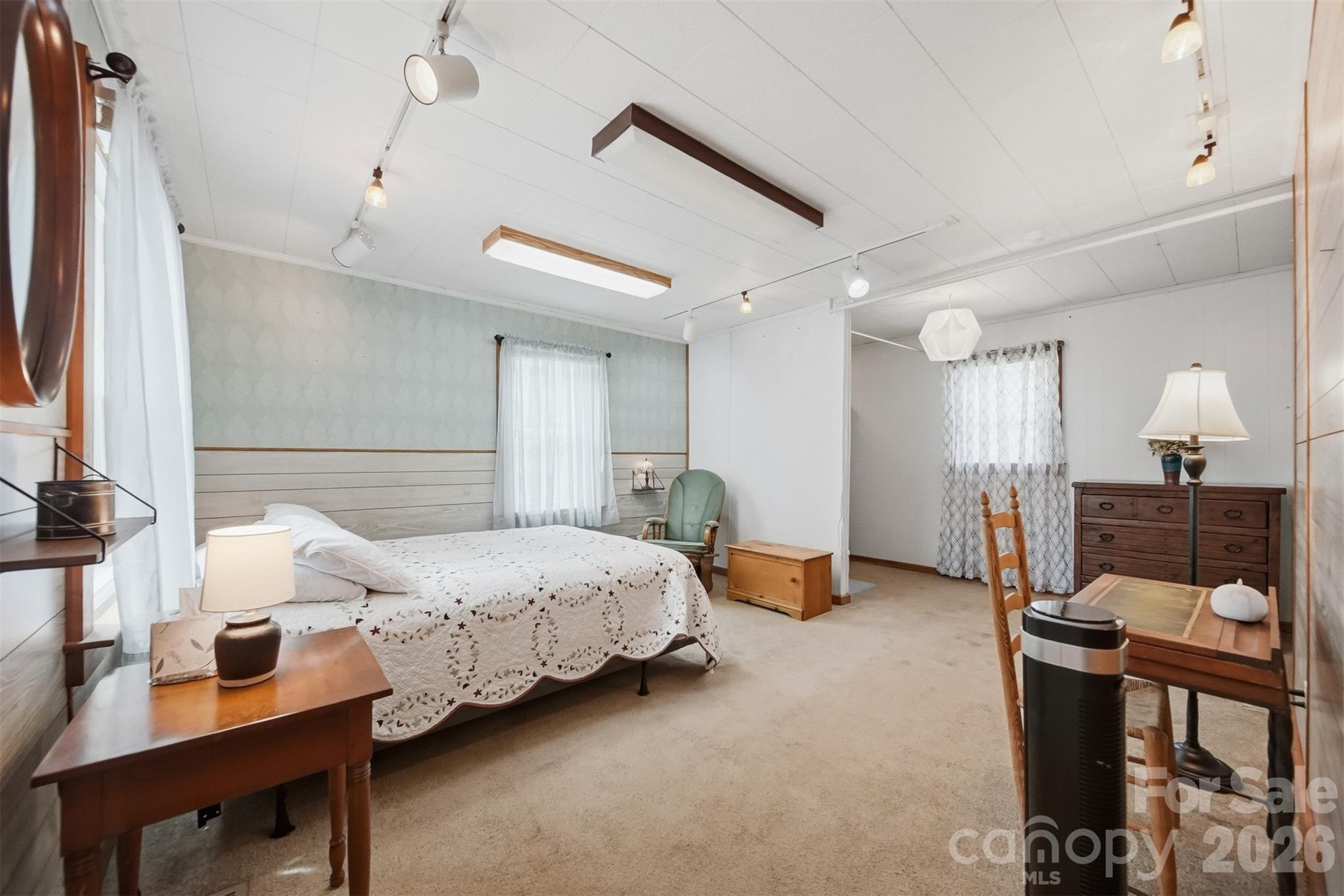 431 W 20th Street — Newton