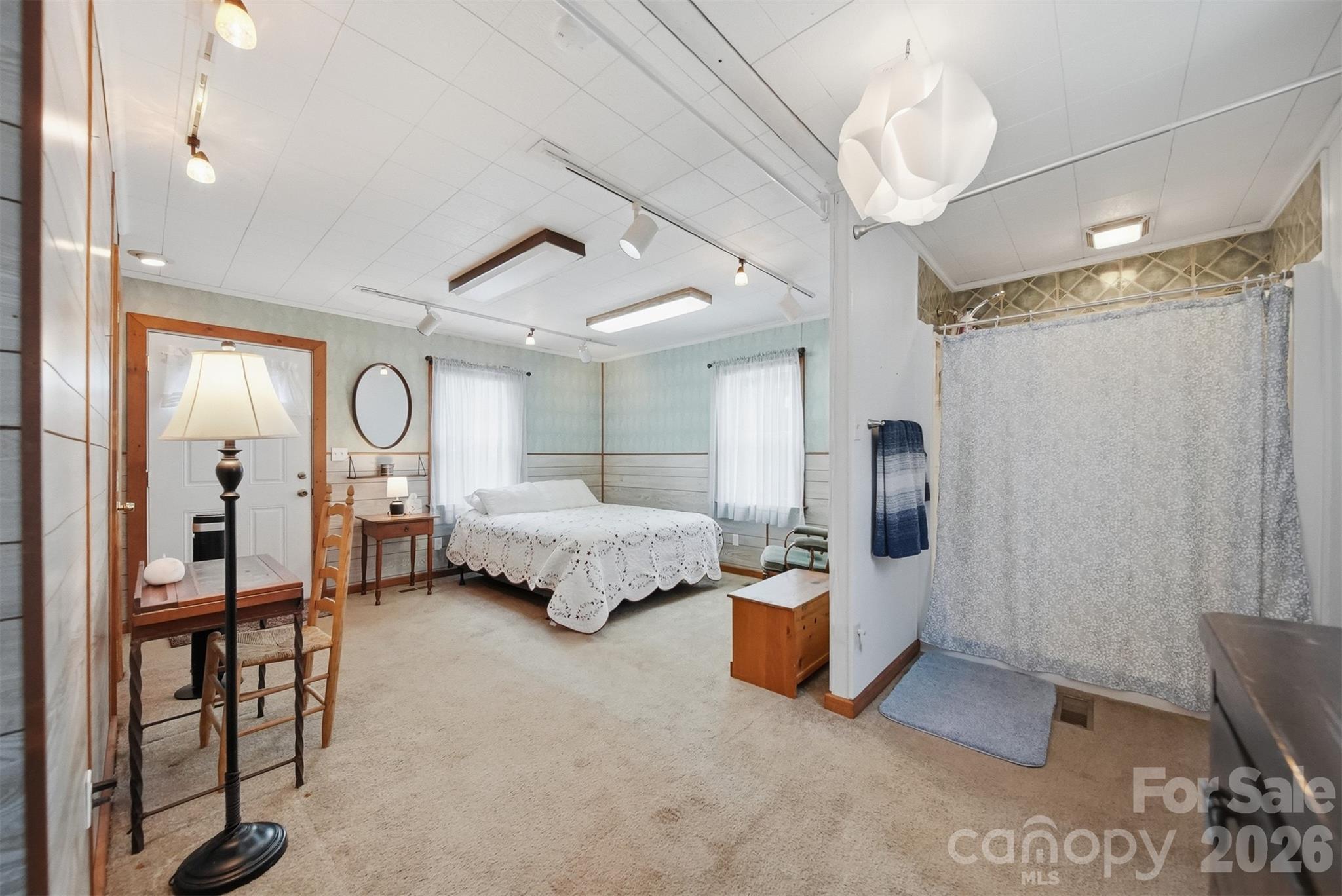 431 W 20th Street — Newton