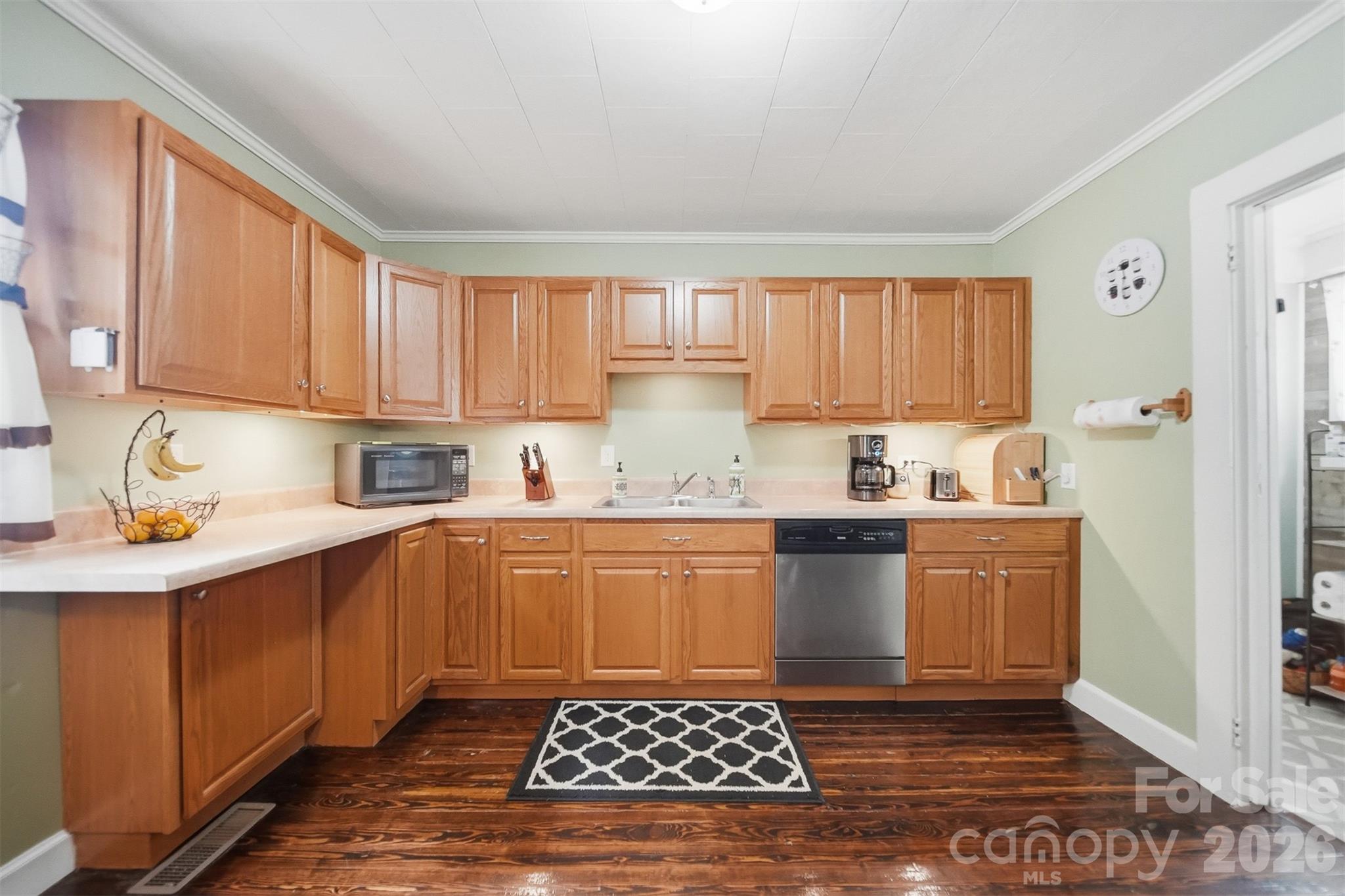 431 W 20th Street — Newton