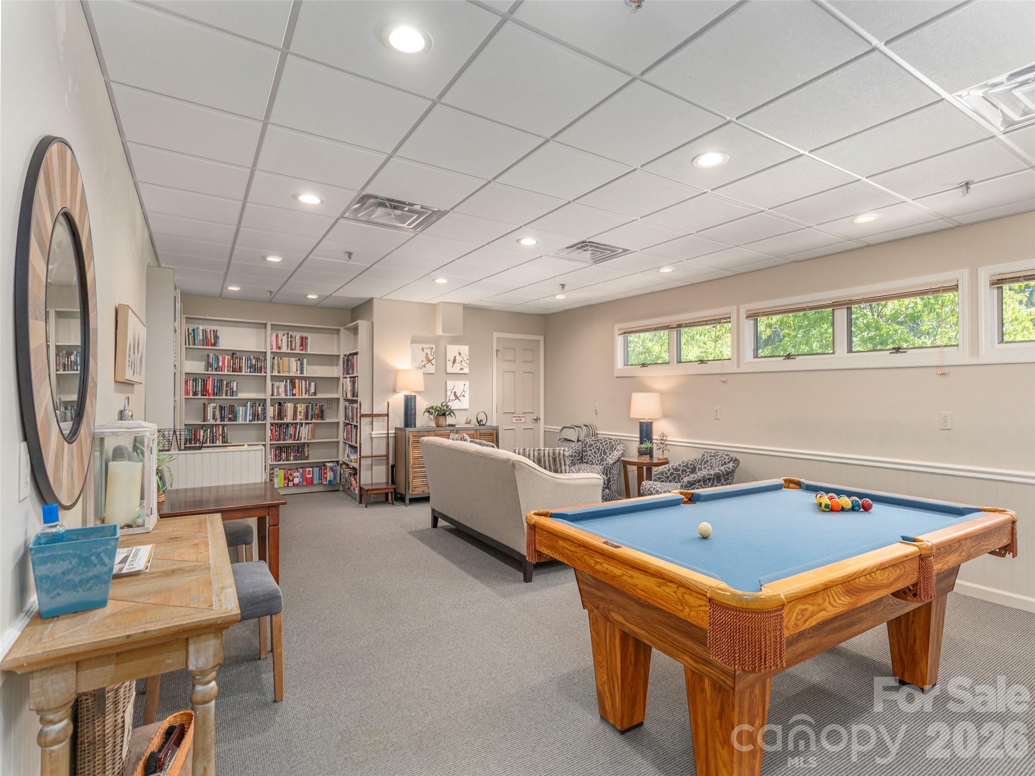 905 Red Oak Drive — Hendersonville