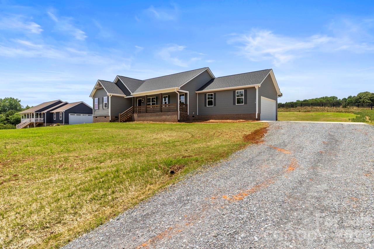 697 Alf Hoover Road — Lincolnton