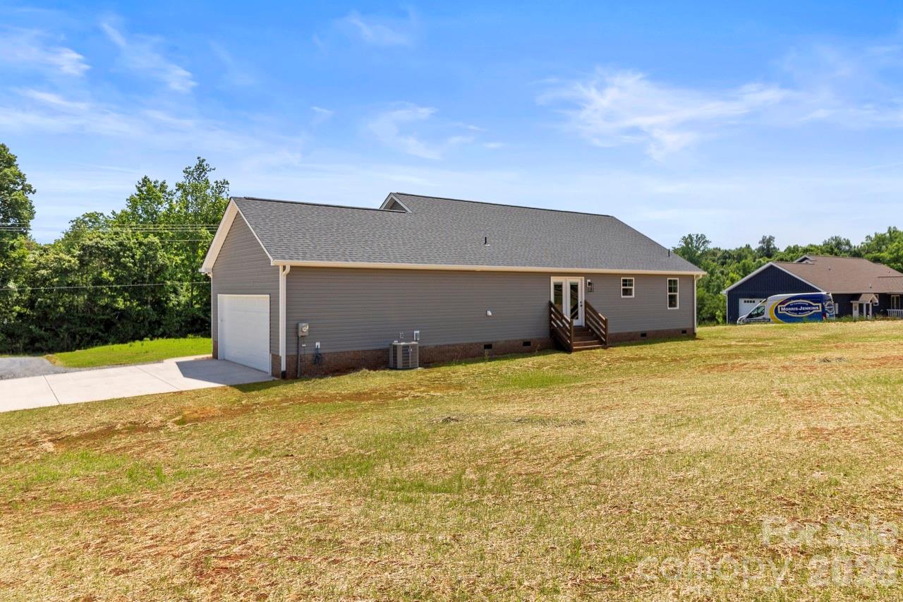 697 Alf Hoover Road — Lincolnton