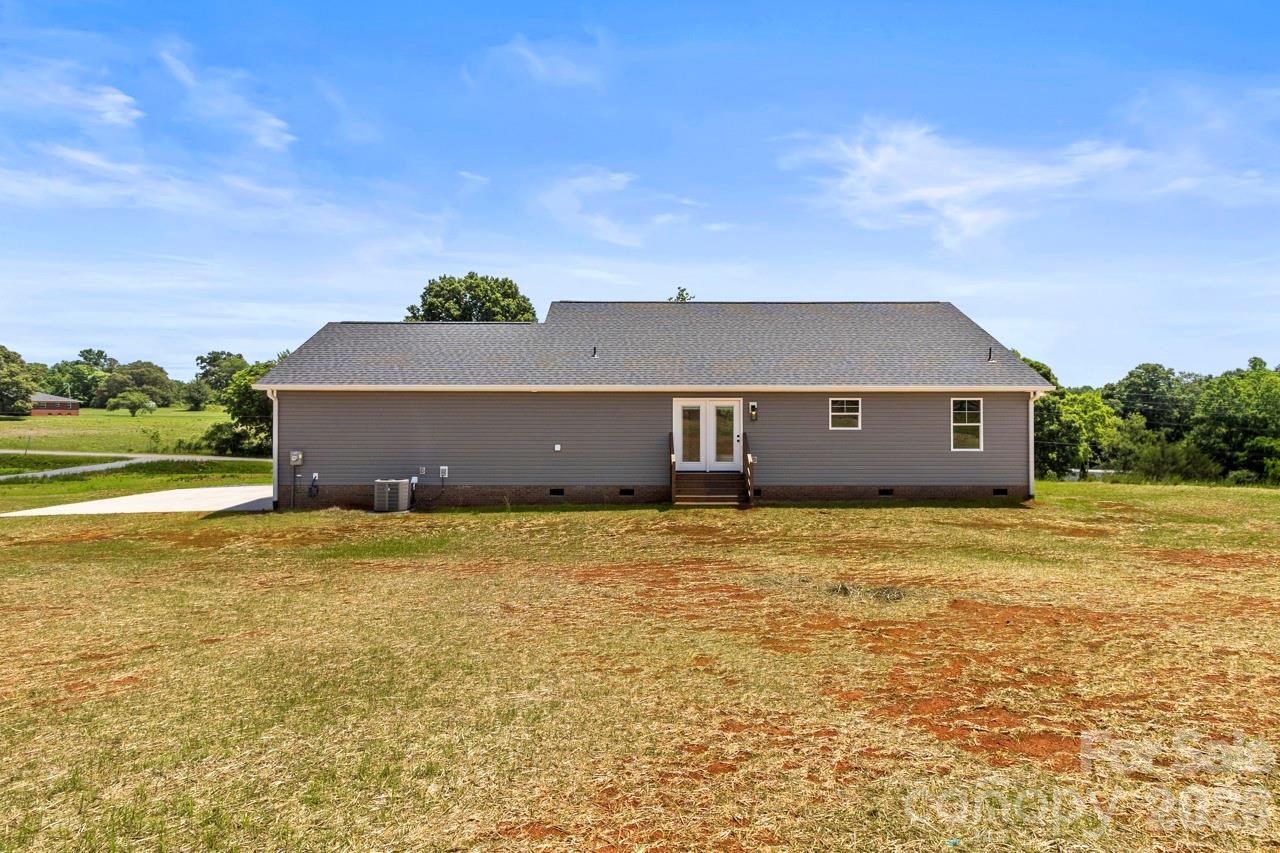 697 Alf Hoover Road — Lincolnton