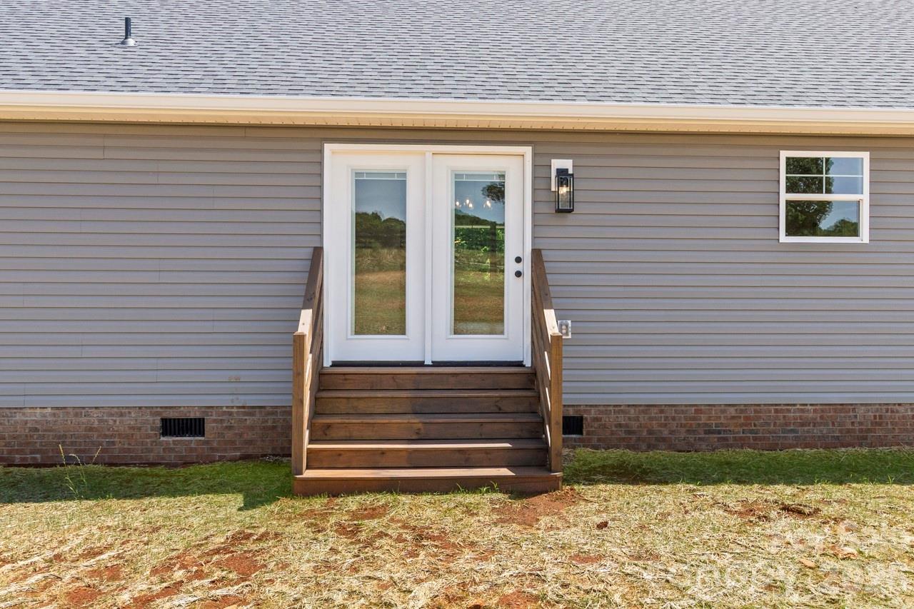 697 Alf Hoover Road — Lincolnton