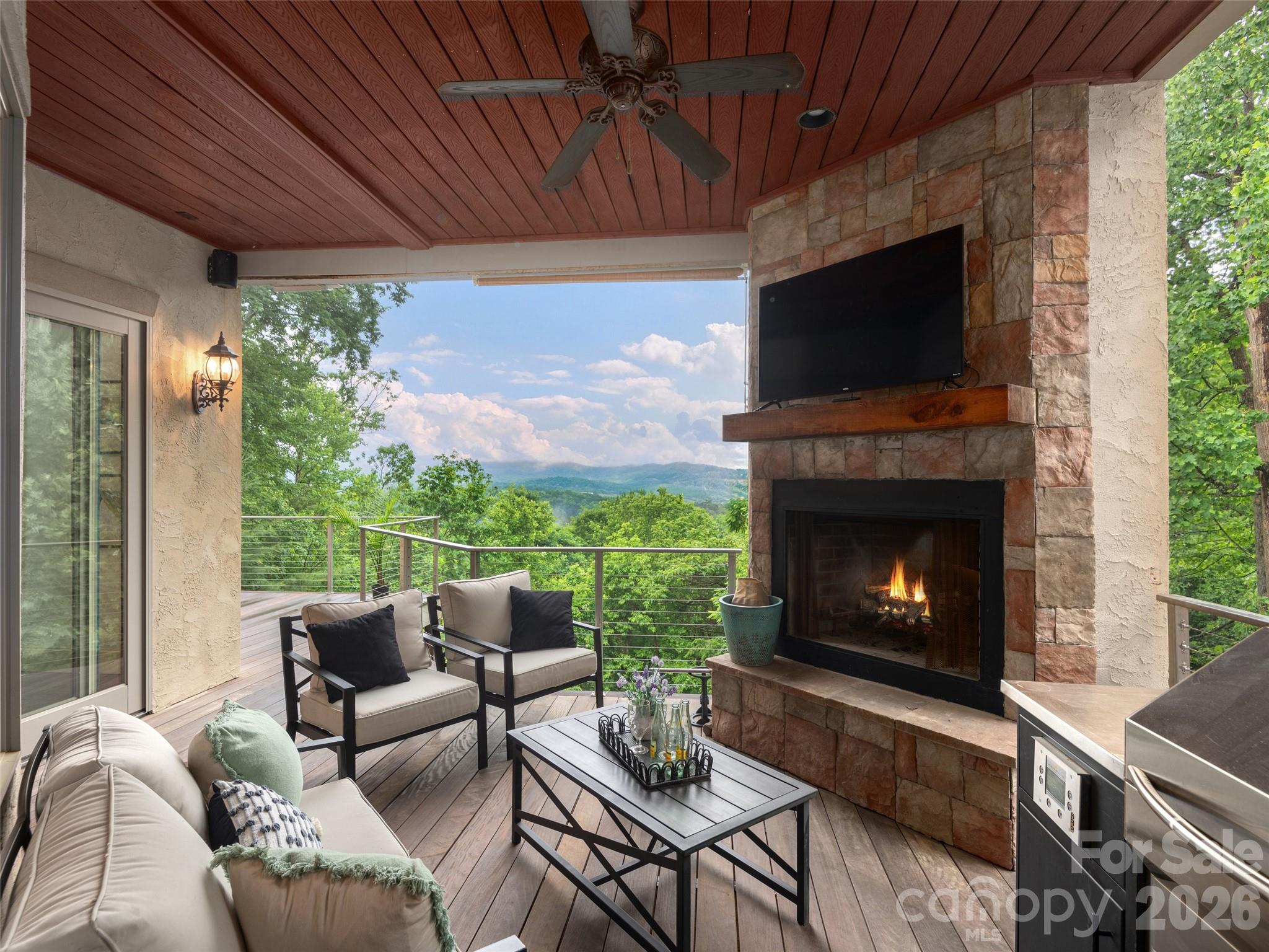 433 Coopers Hawk Drive — Asheville
