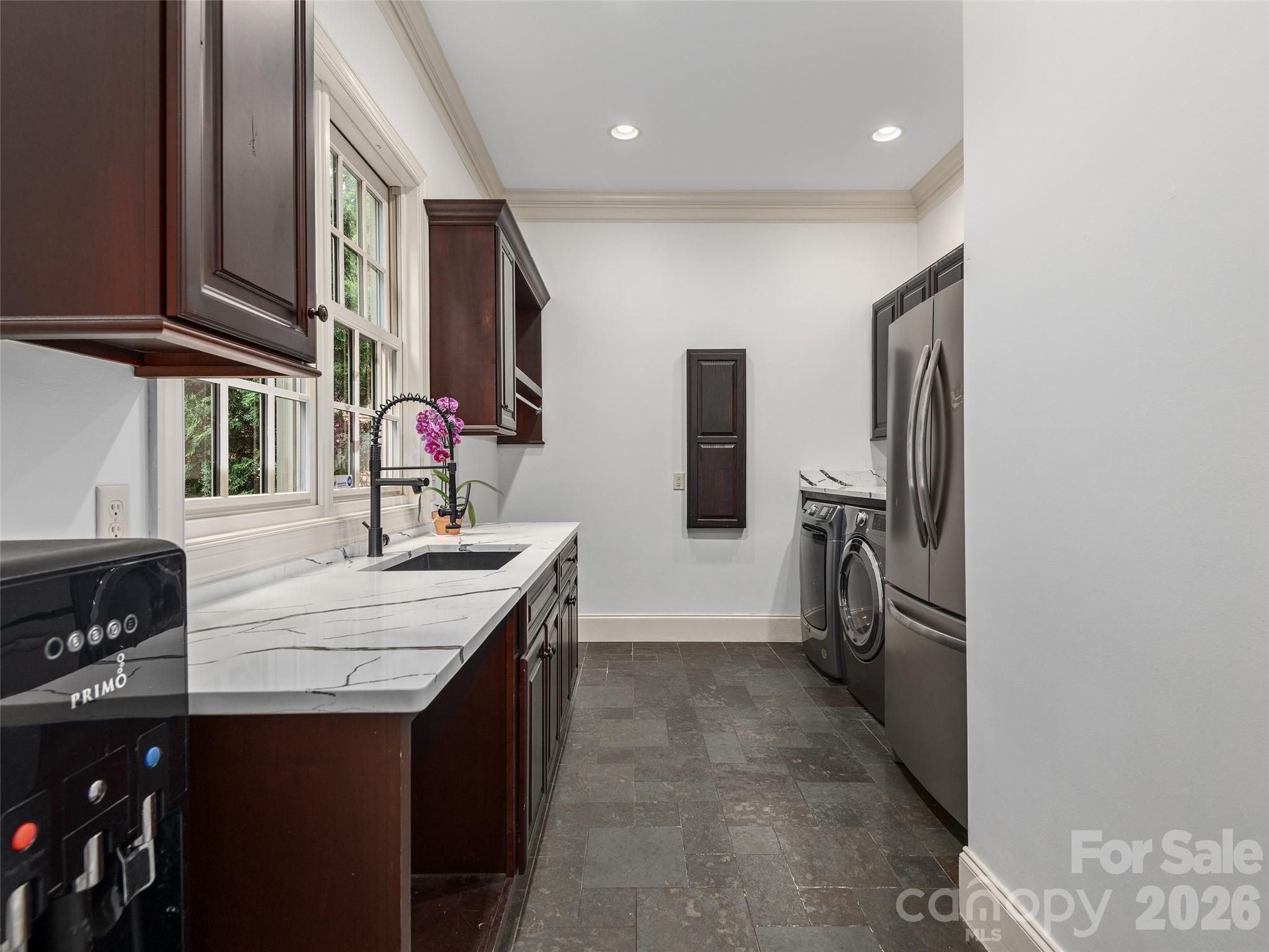 433 Coopers Hawk Drive — Asheville
