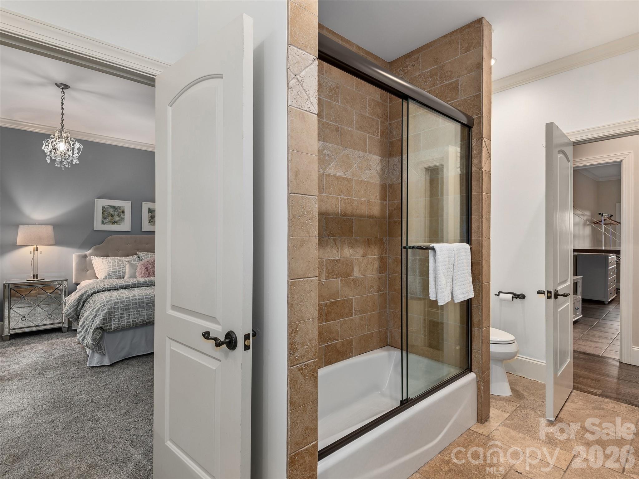 433 Coopers Hawk Drive — Asheville