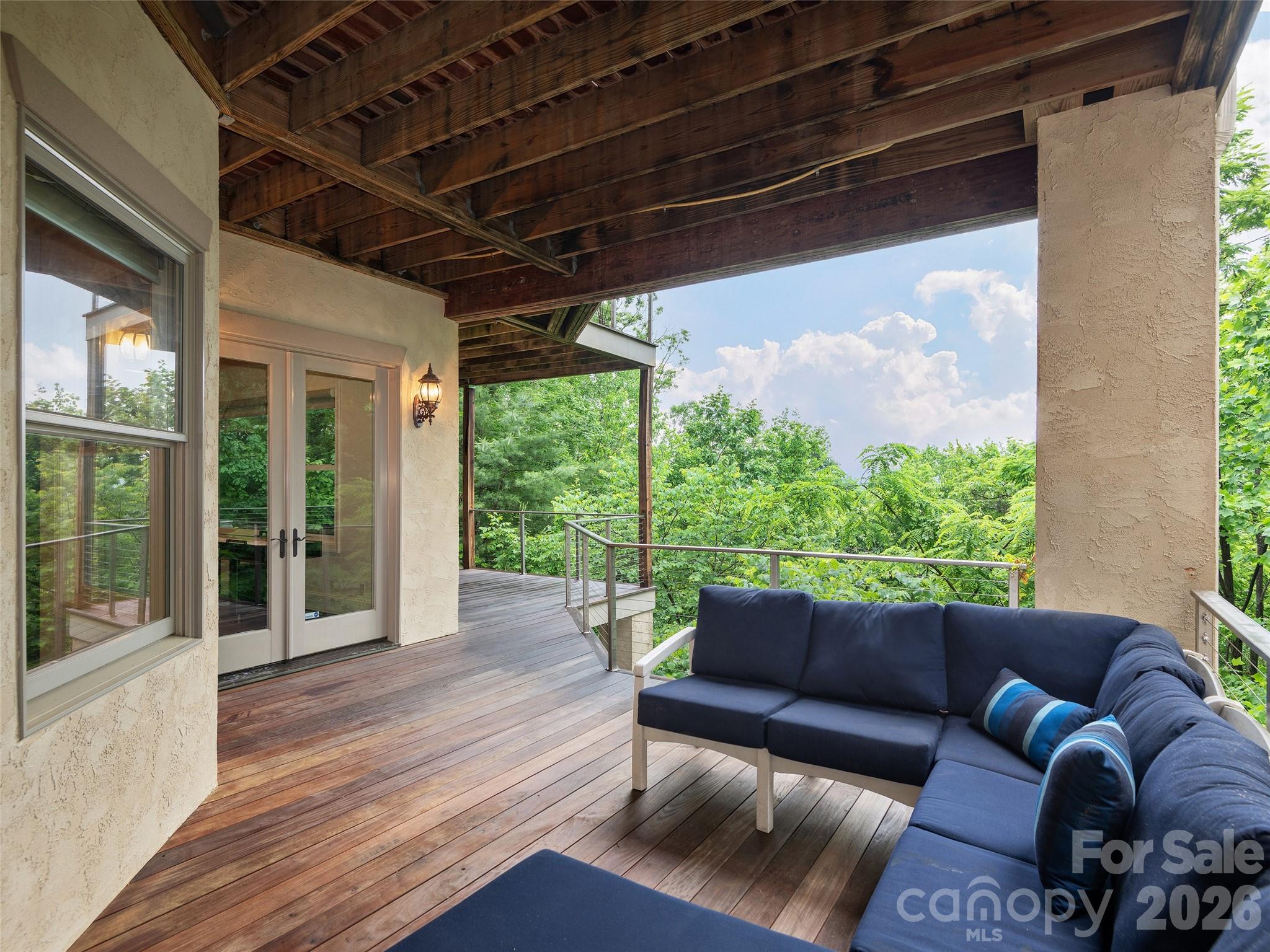 433 Coopers Hawk Drive — Asheville