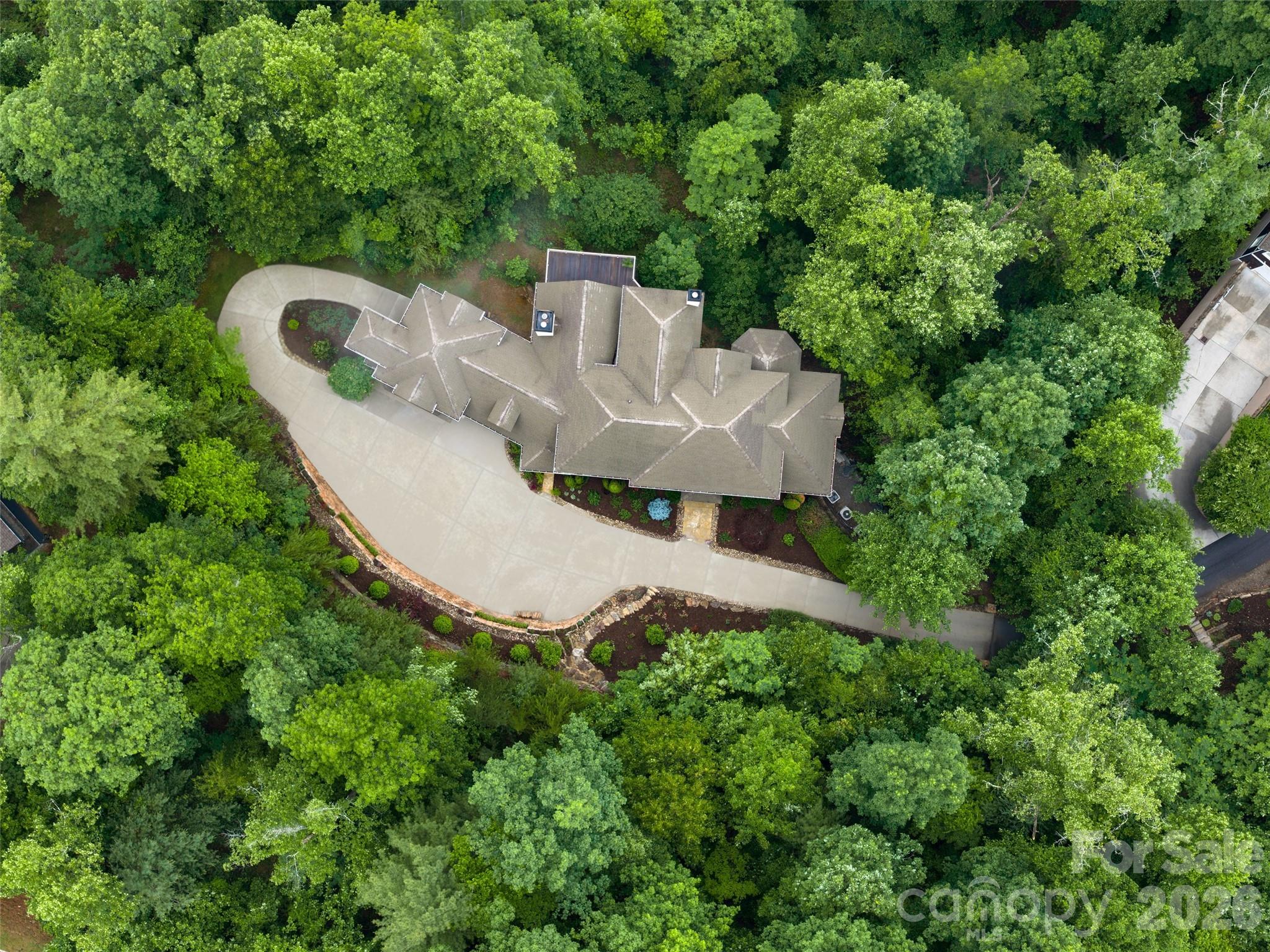 433 Coopers Hawk Drive — Asheville