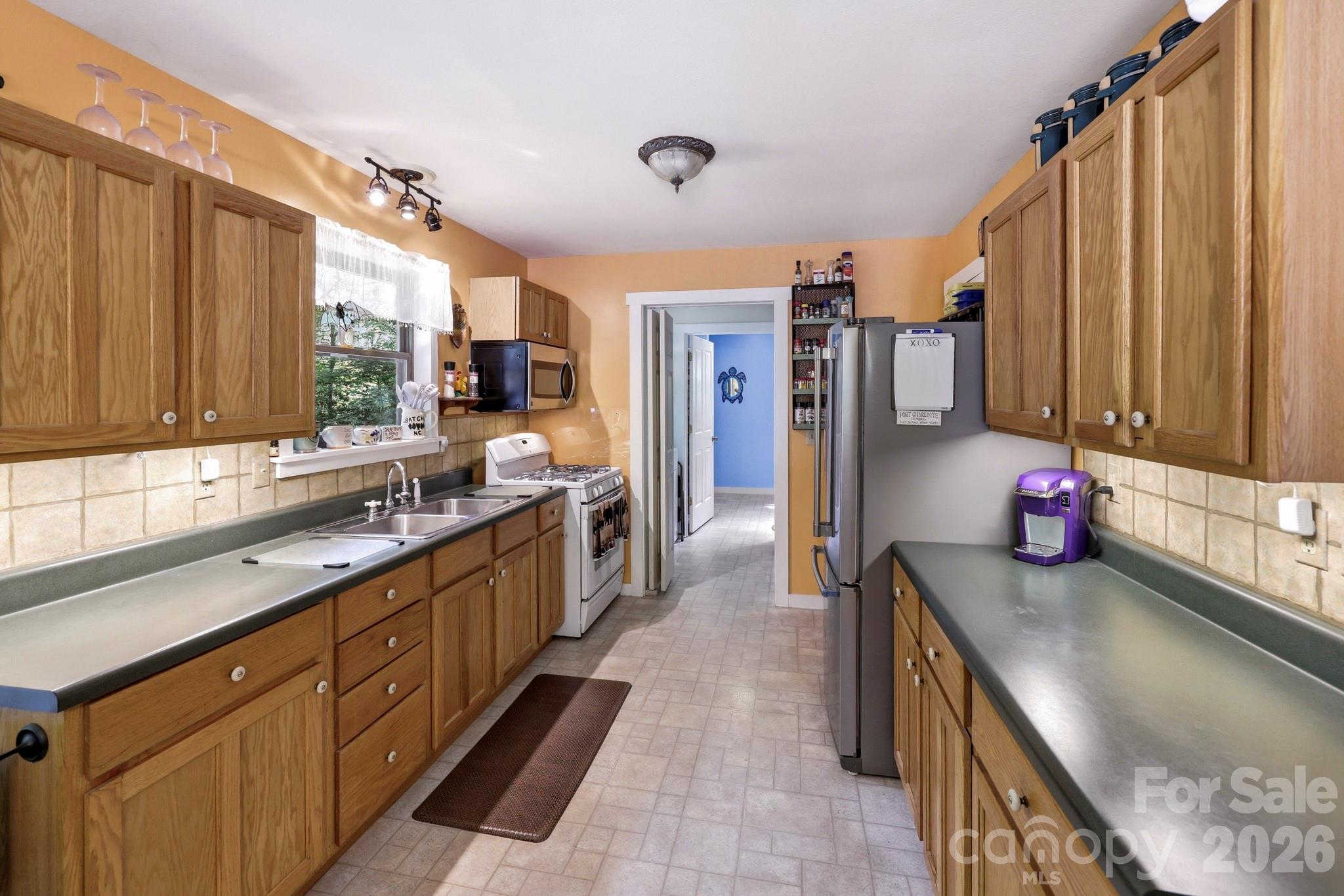 37 Pine Bluff Road — Hendersonville