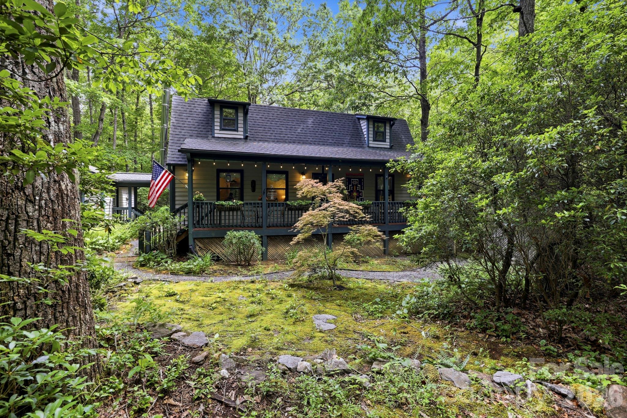 37 Pine Bluff Road — Hendersonville