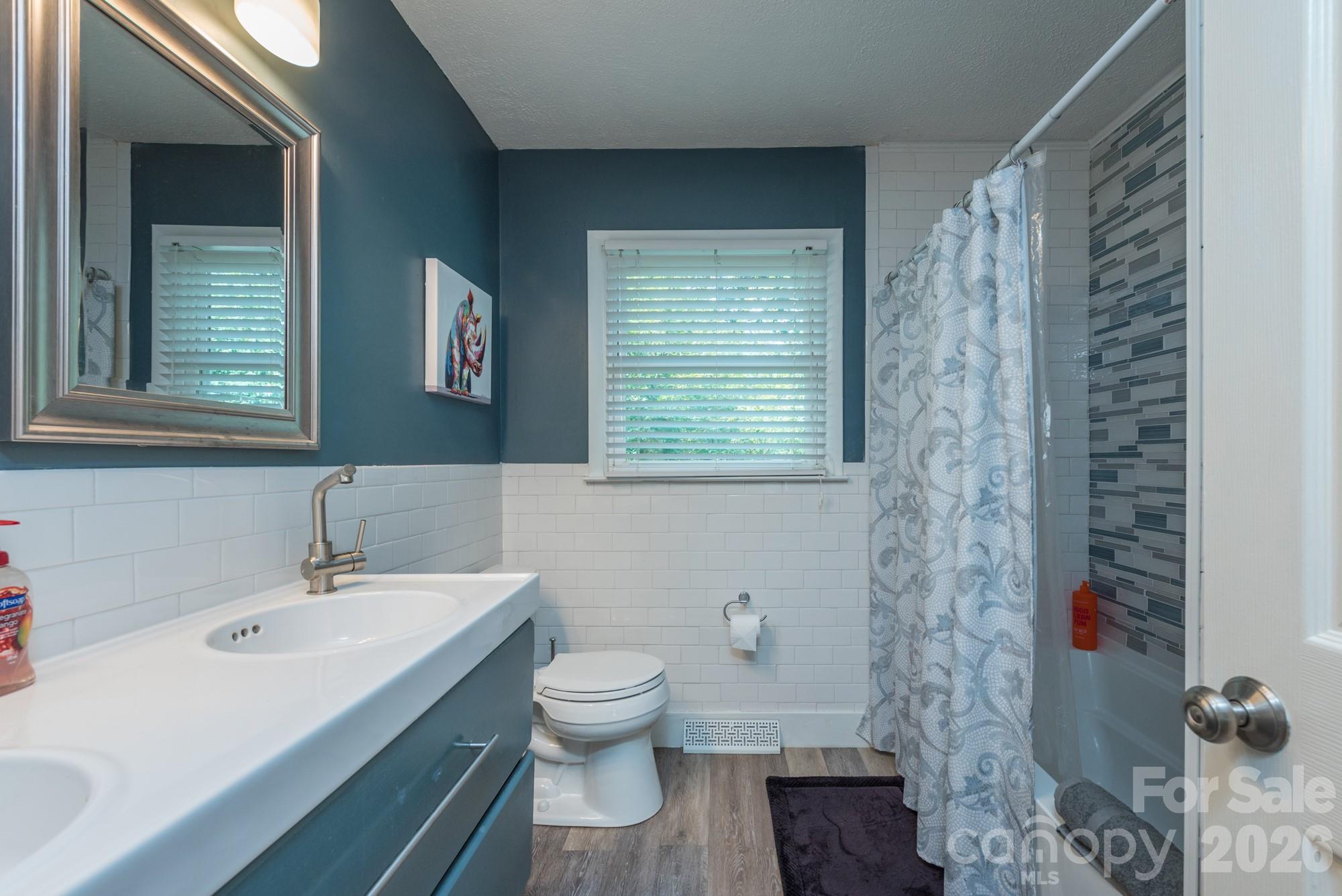 16 Oakley Dogwood Drive — Asheville