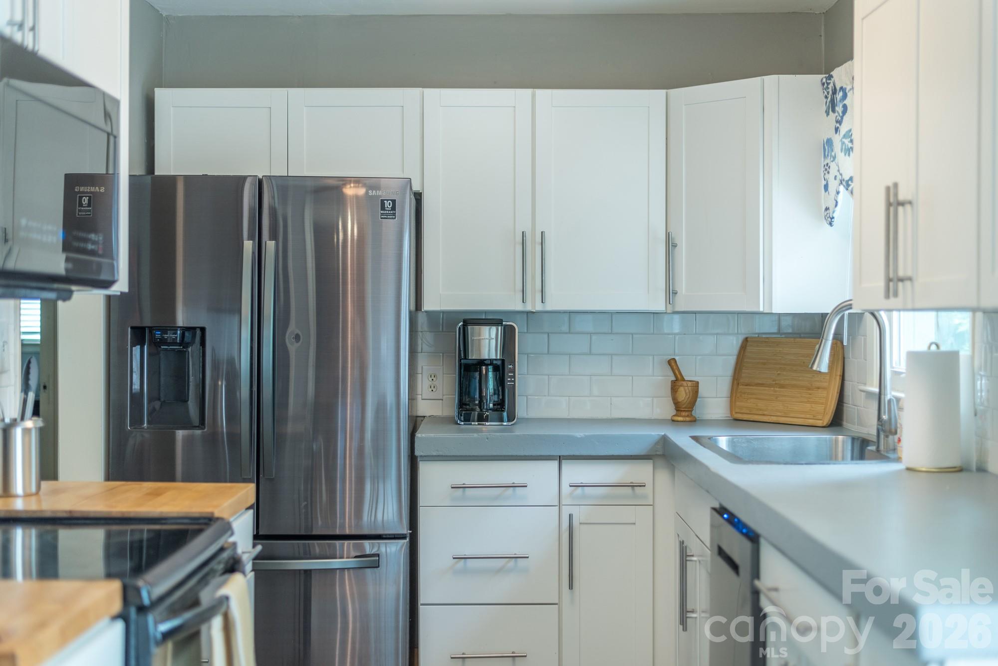 16 Oakley Dogwood Drive — Asheville