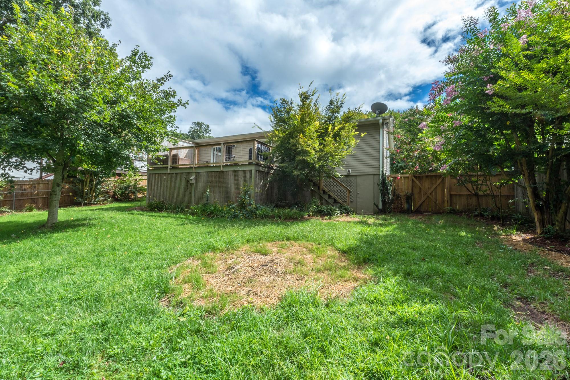 16 Oakley Dogwood Drive — Asheville