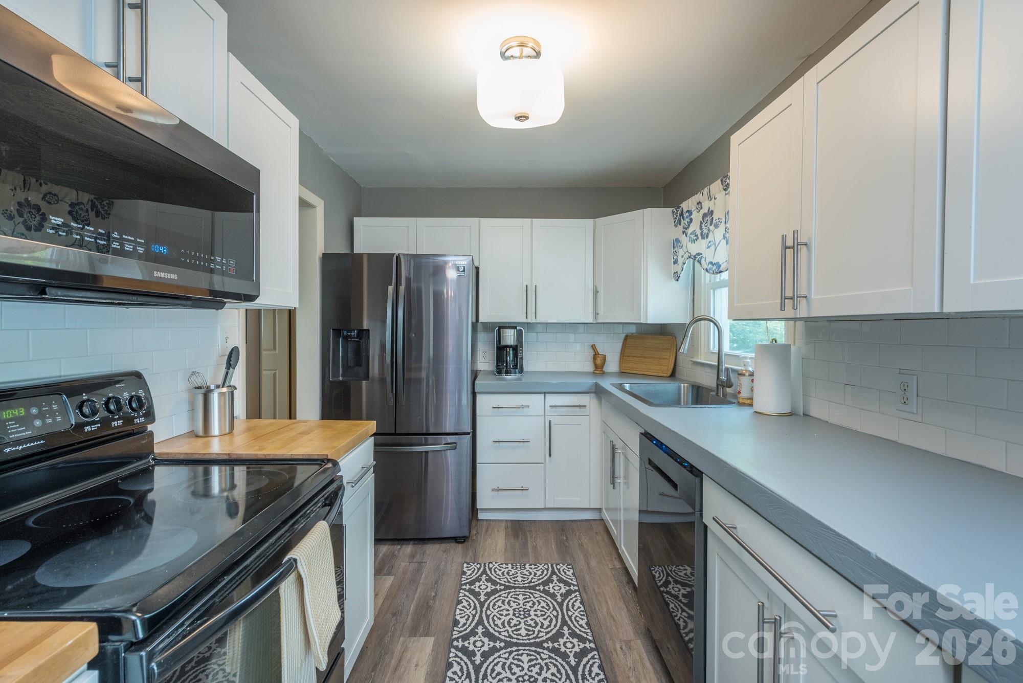 16 Oakley Dogwood Drive — Asheville