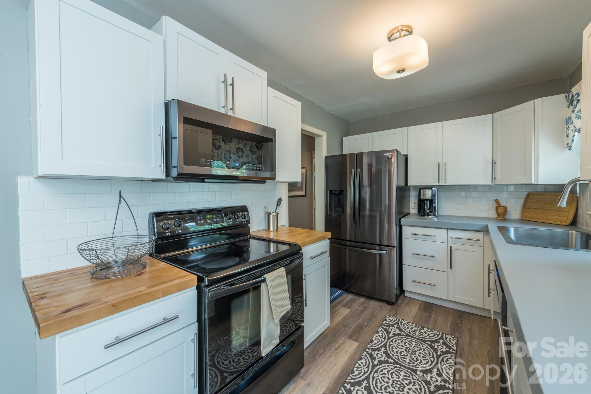 16 Oakley Dogwood Drive — Asheville
