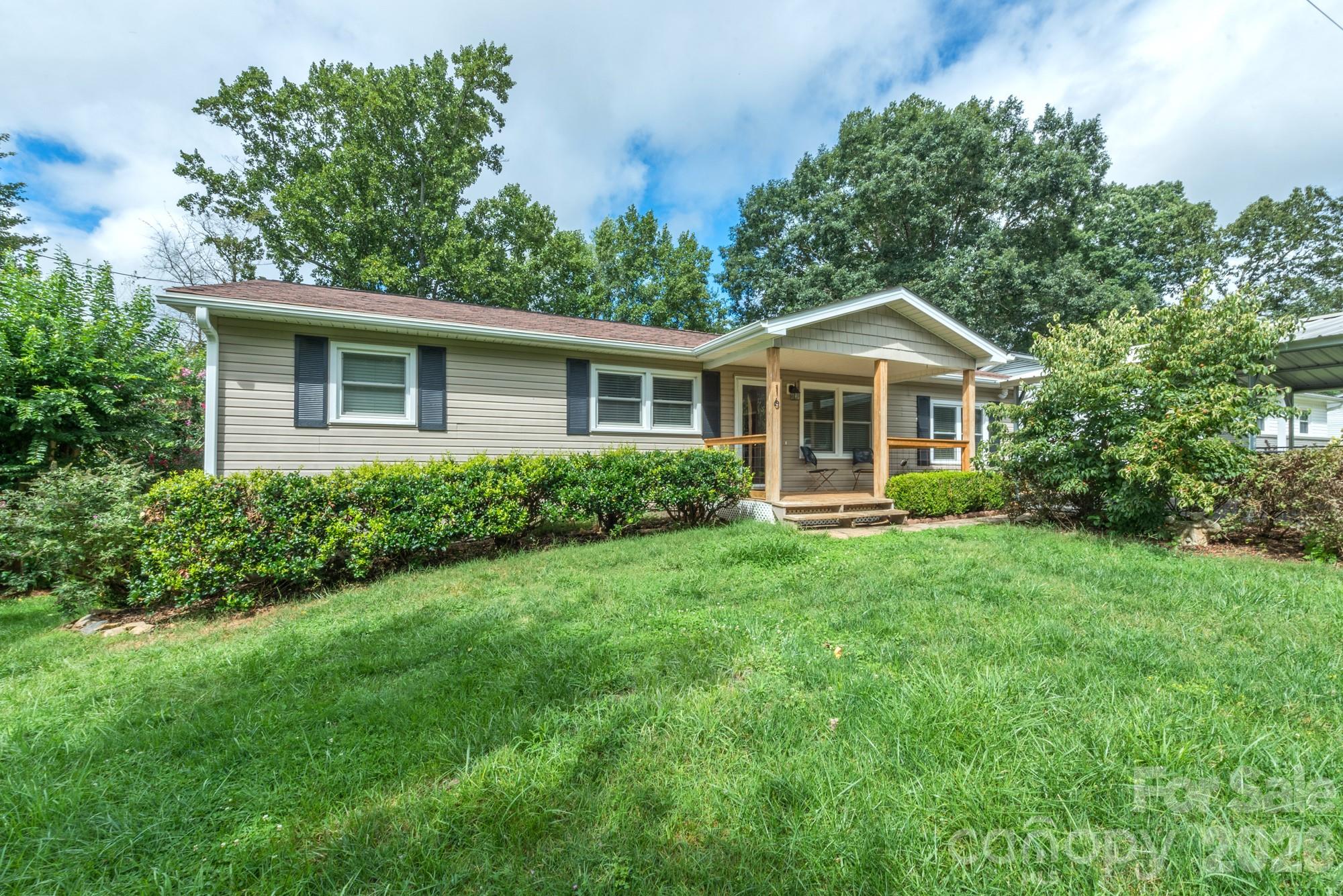 16 Oakley Dogwood Drive — Asheville